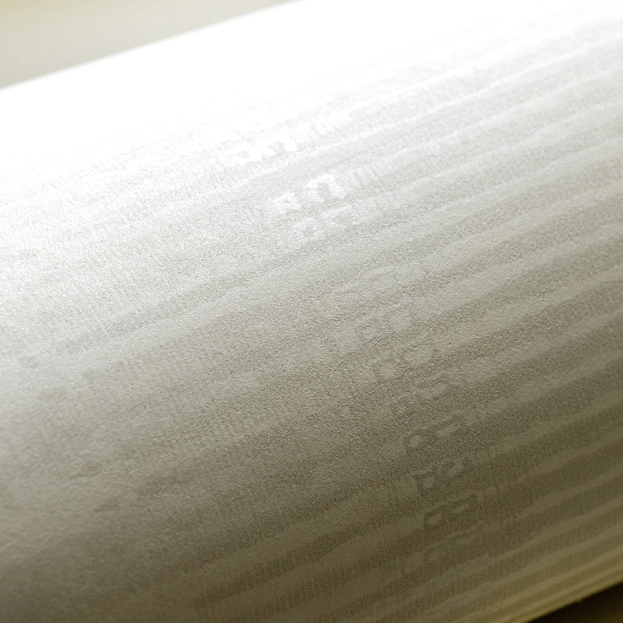 Eade's 64322-sample White