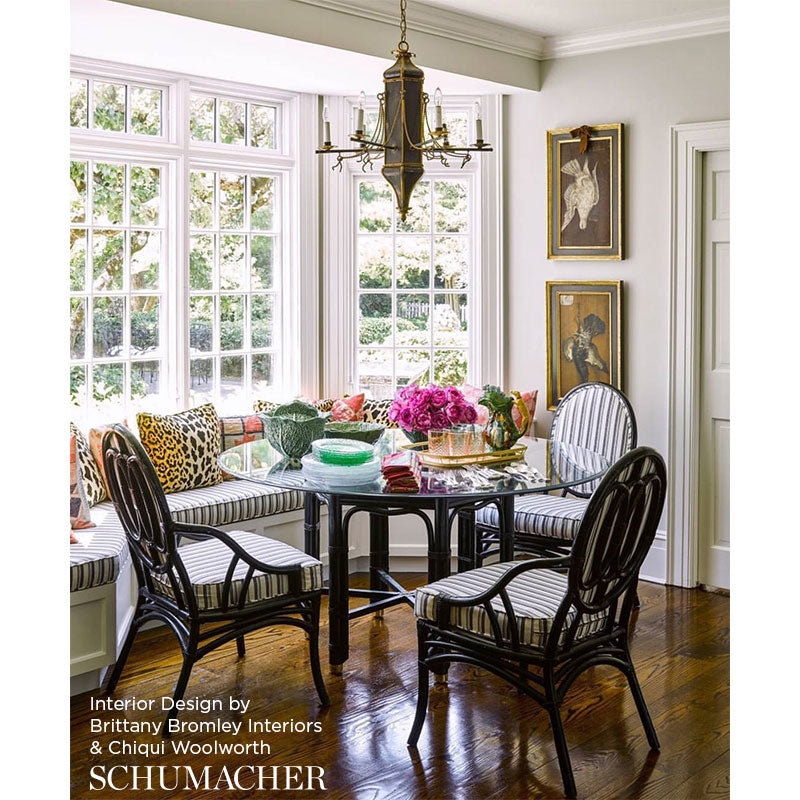 Eade’s BLACK/WHITE