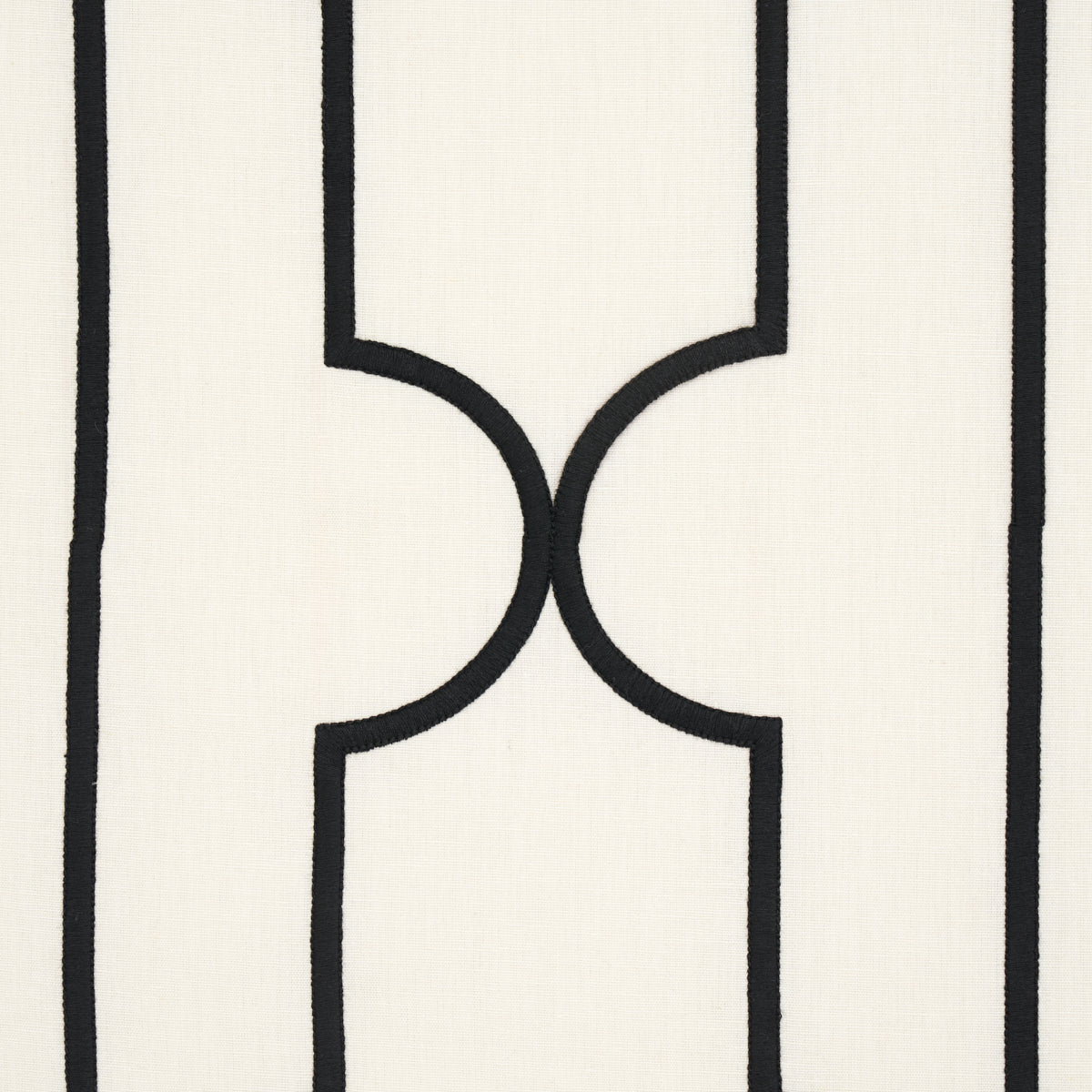 Eade’s BLACK & WHITE