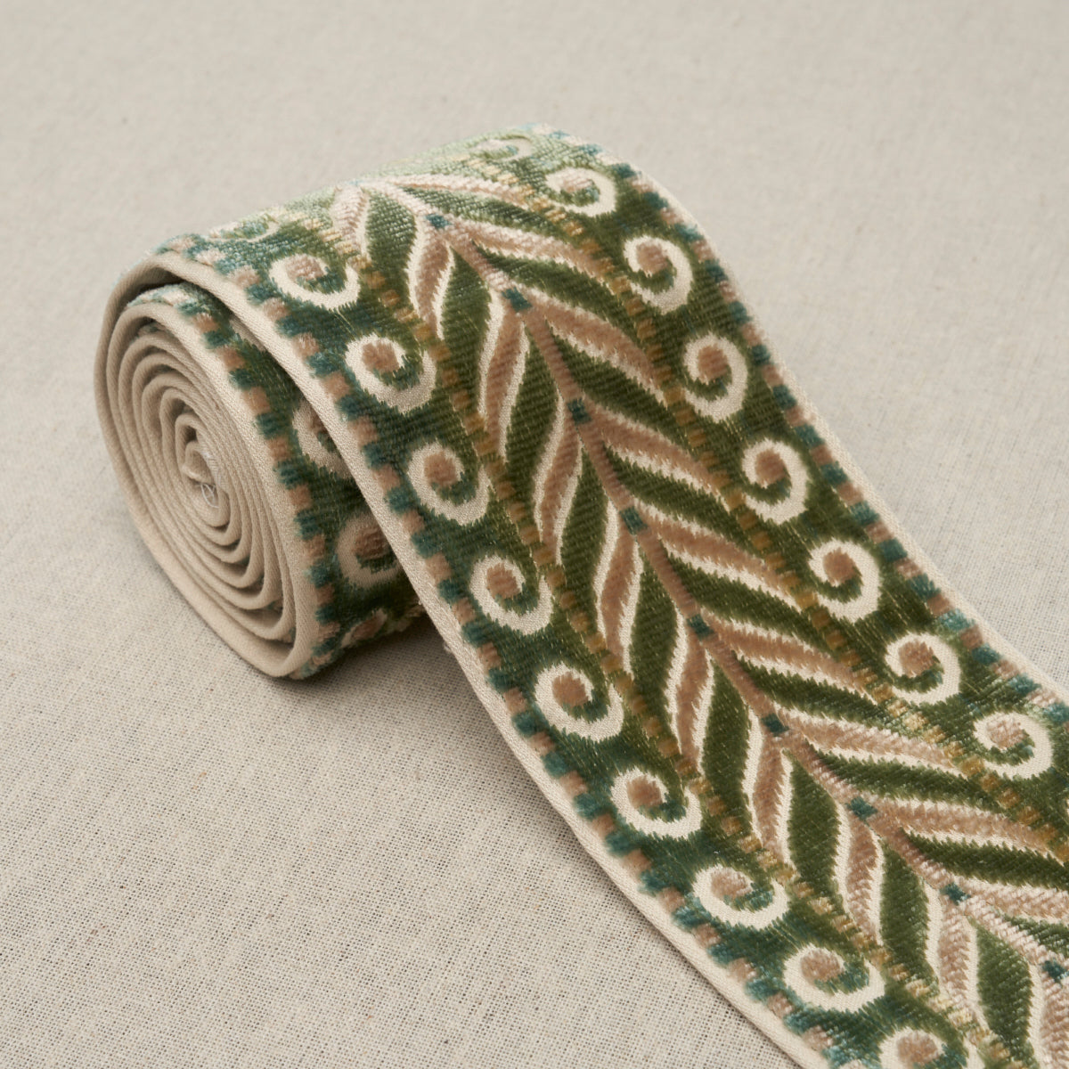 Schumacher 77626 MARION VELVET TAPE in JADE Trim - CUT & PAT