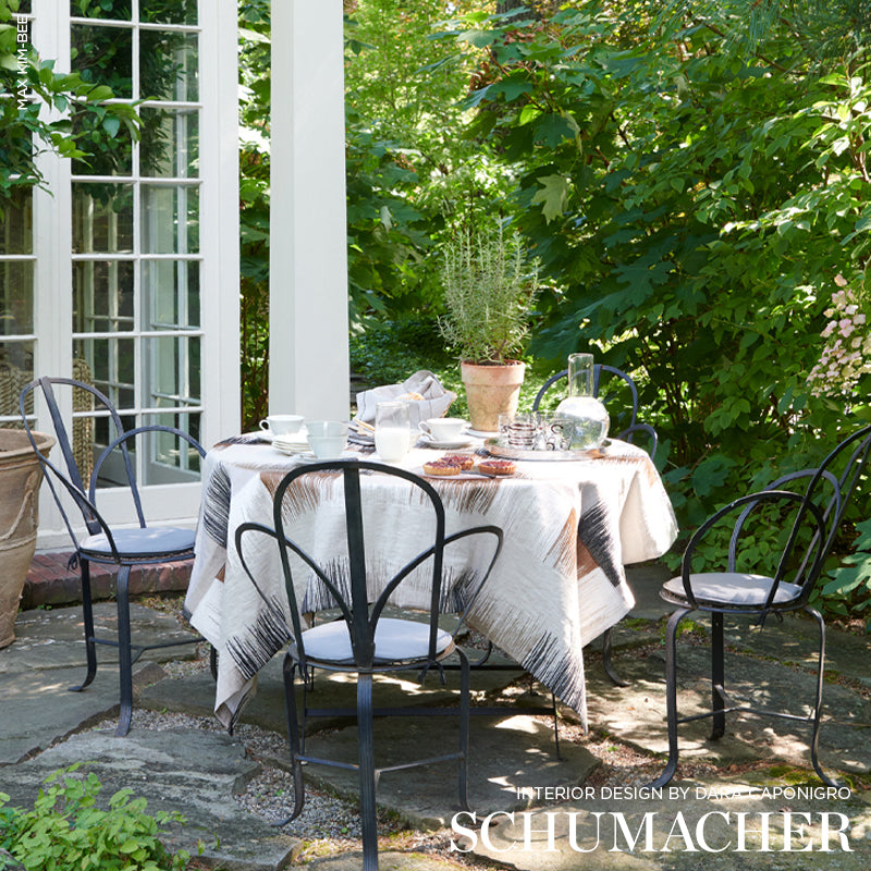 Eade’s BLACK & NEUTRAL