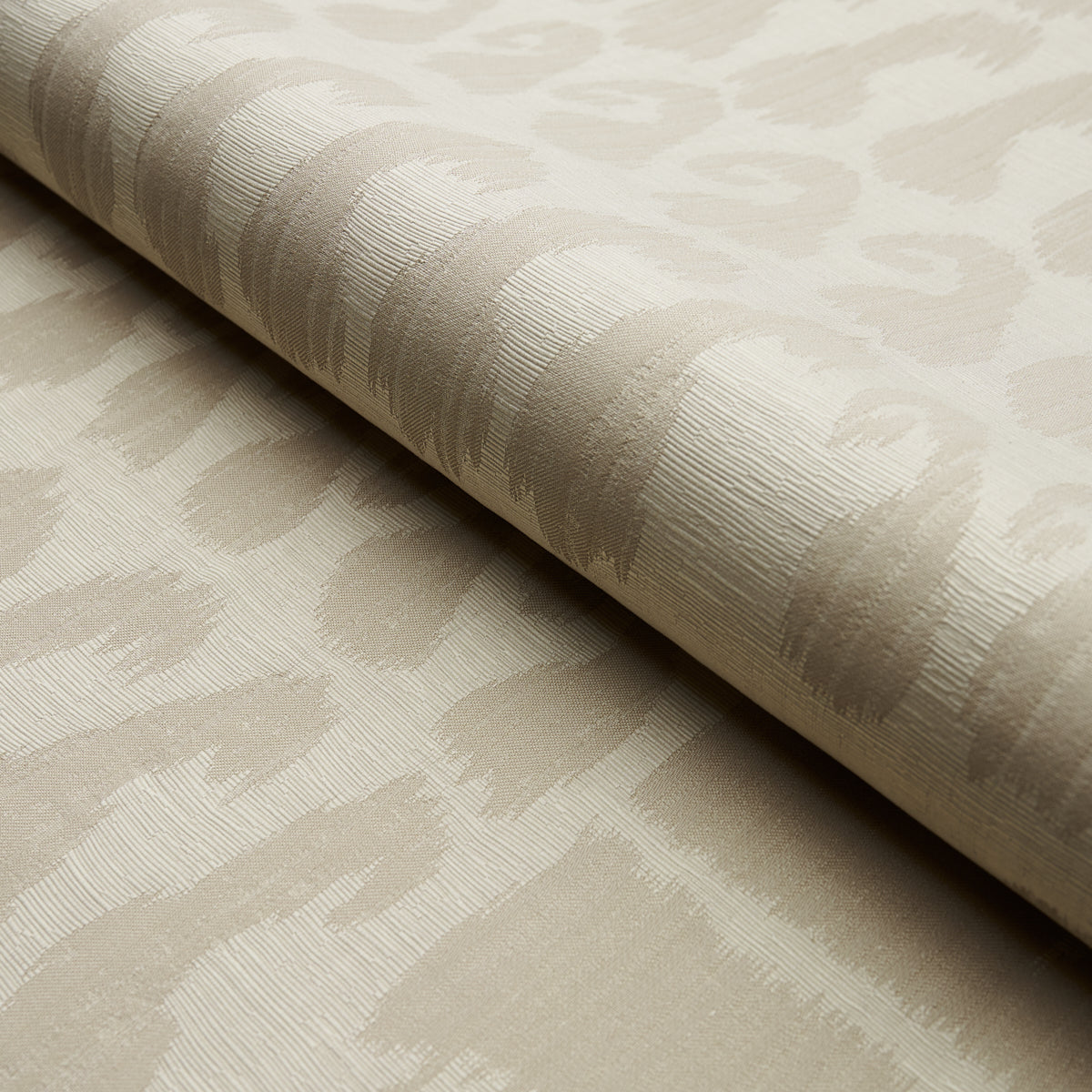 Schumacher 80380 NALLAMALA FABRIC in IVORY Fabric - PERENNIA