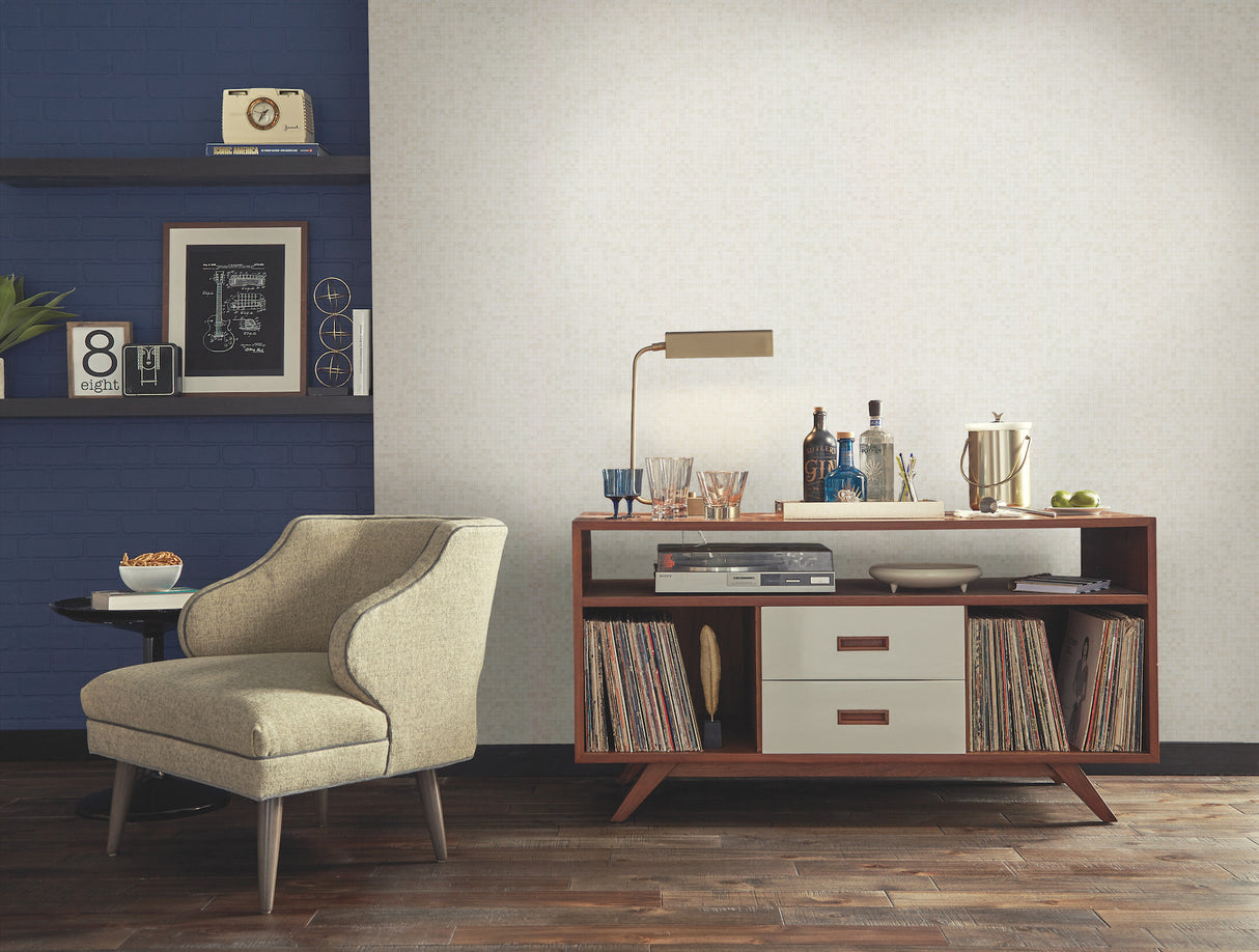 York 83628 Token White Wallpaper