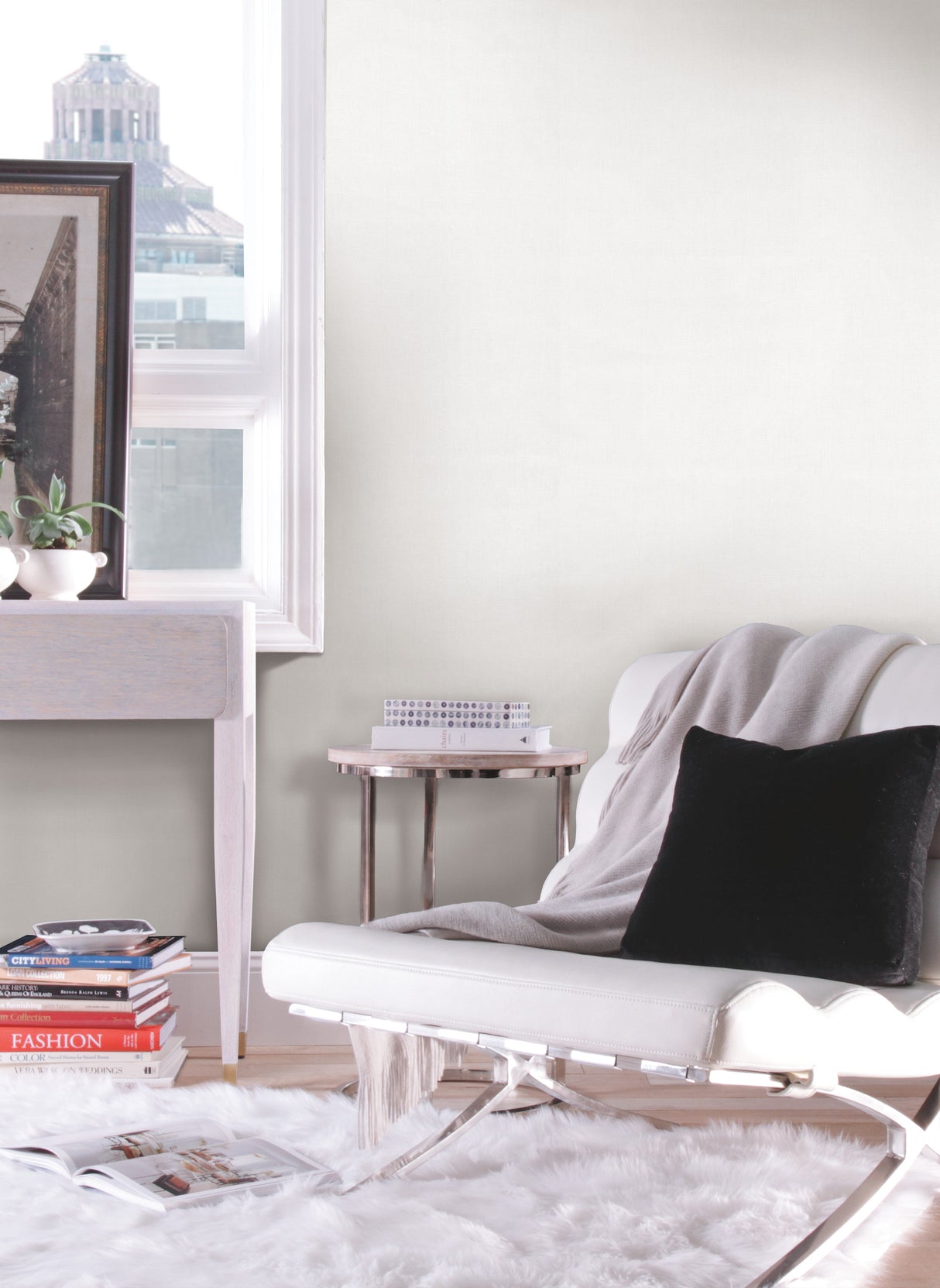 York 83635 Garment Cream Wallpaper