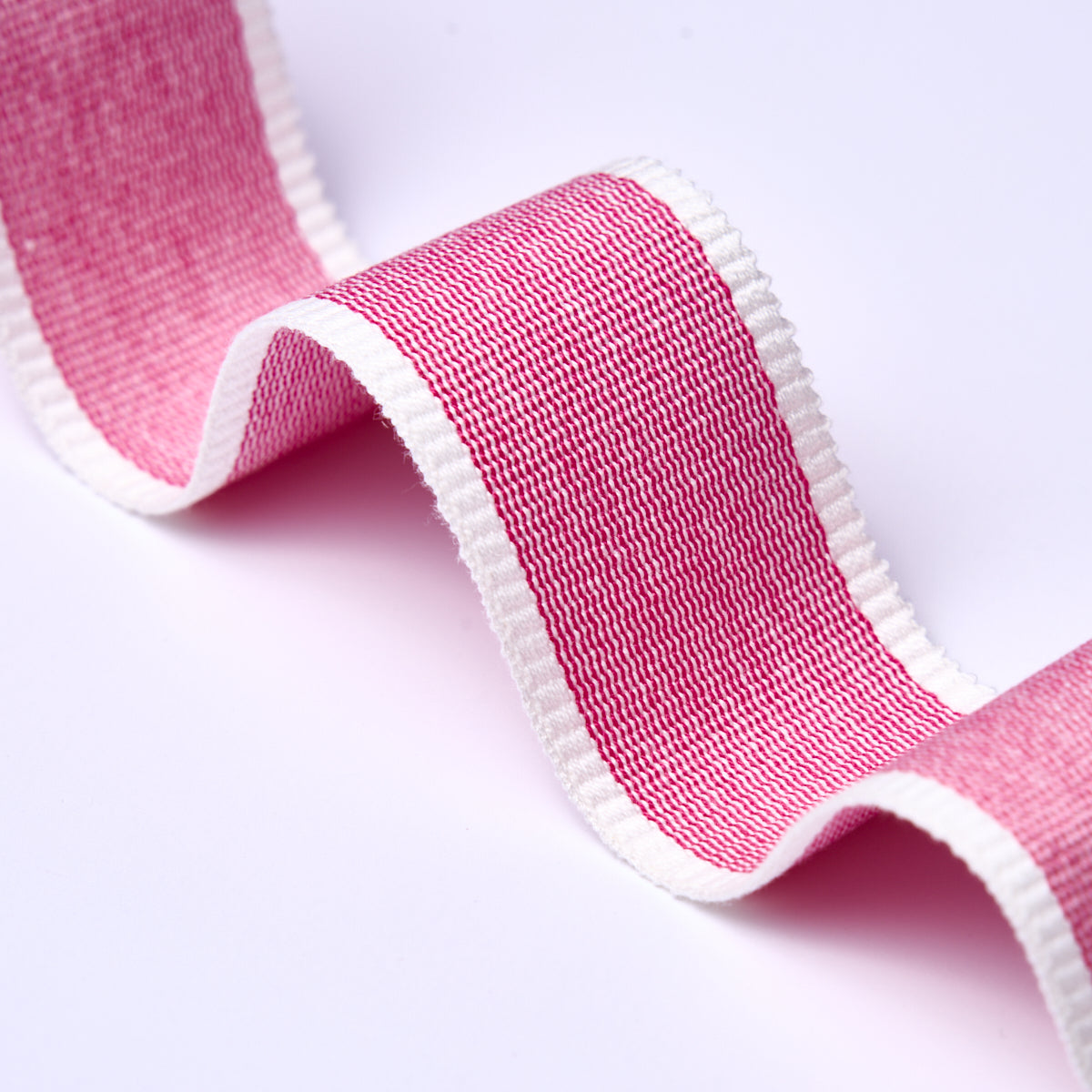 Schumacher 84082 SANDPIPER TAPE MEDIUM in PINK Trim - PERENN