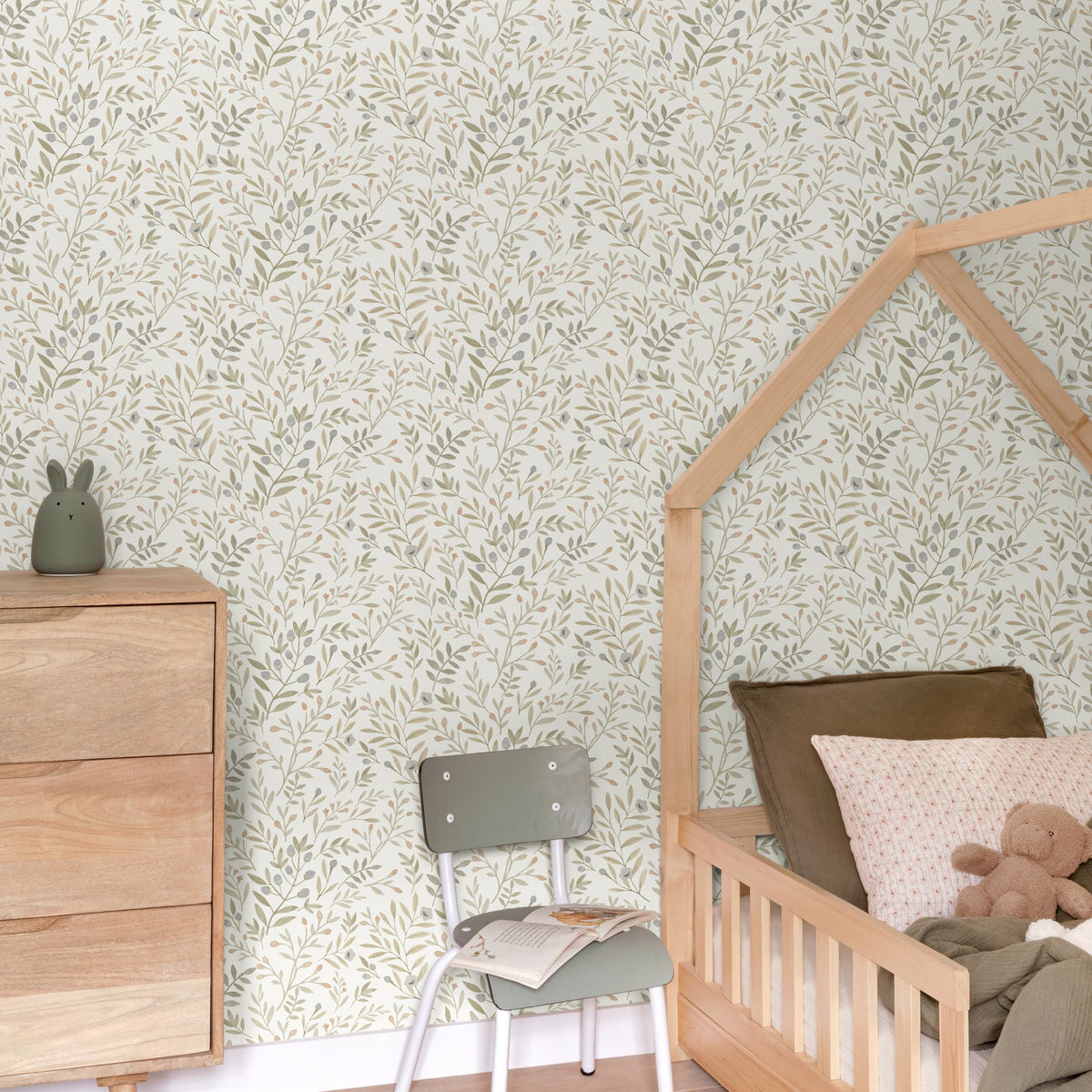 Galerie Inia Classical Floral All-over Green Wallpaper INA78