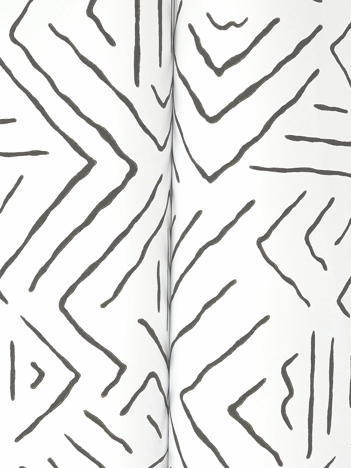 Antonina Vella AB3081 Sirih Black Wallpaper - Eade's Wallpaper