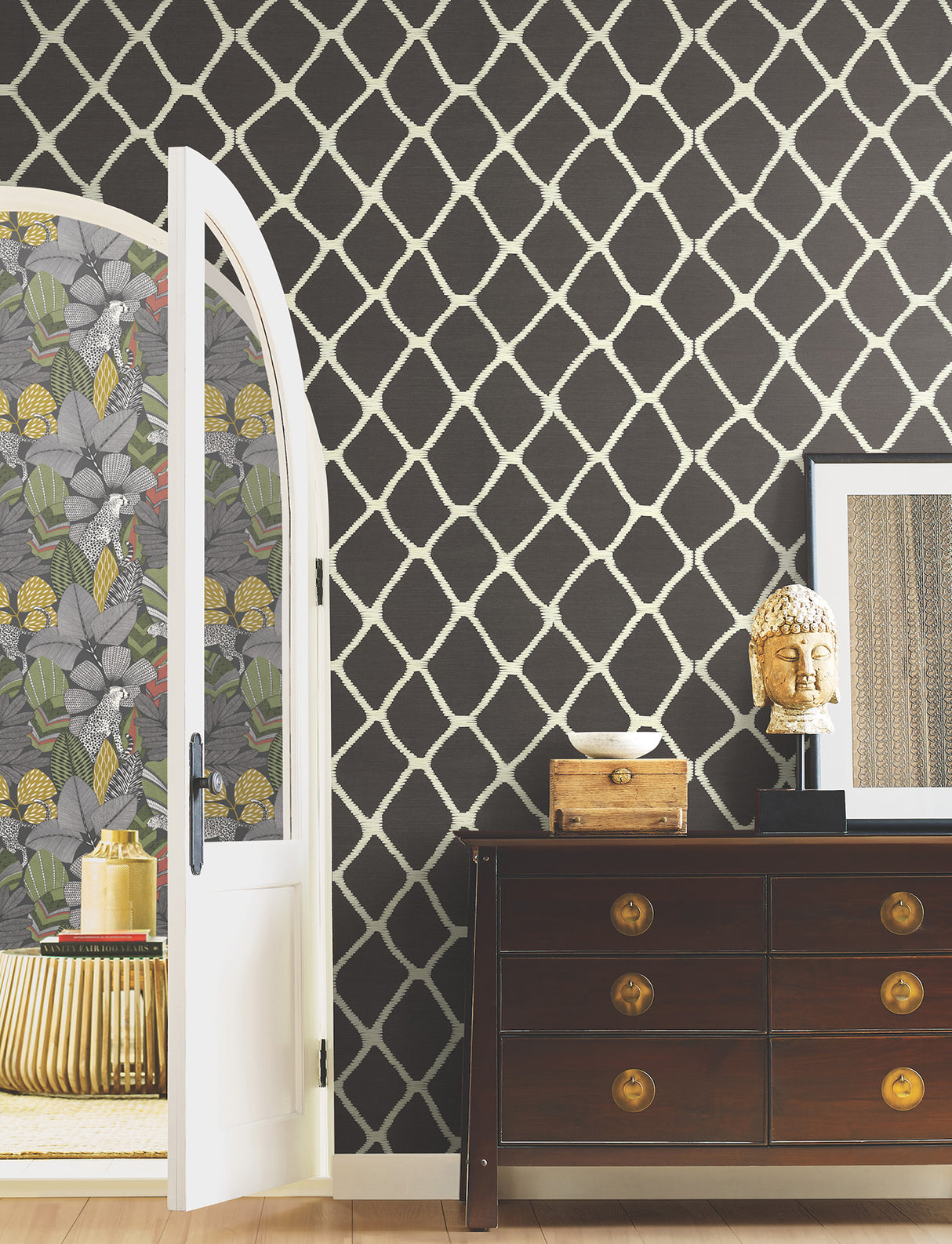 Antonina Vella AB3121 Tonga Black & White Wallpaper - Eade's Wallpaper