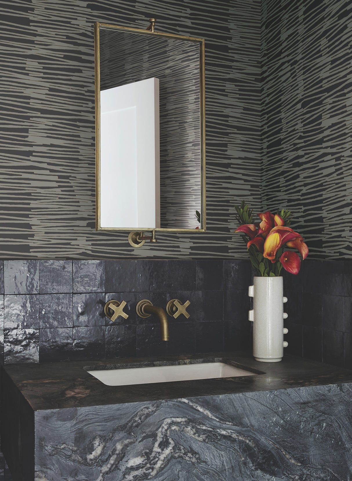 York AG2095 Water Reed Thatch Black & Gold Wallpaper