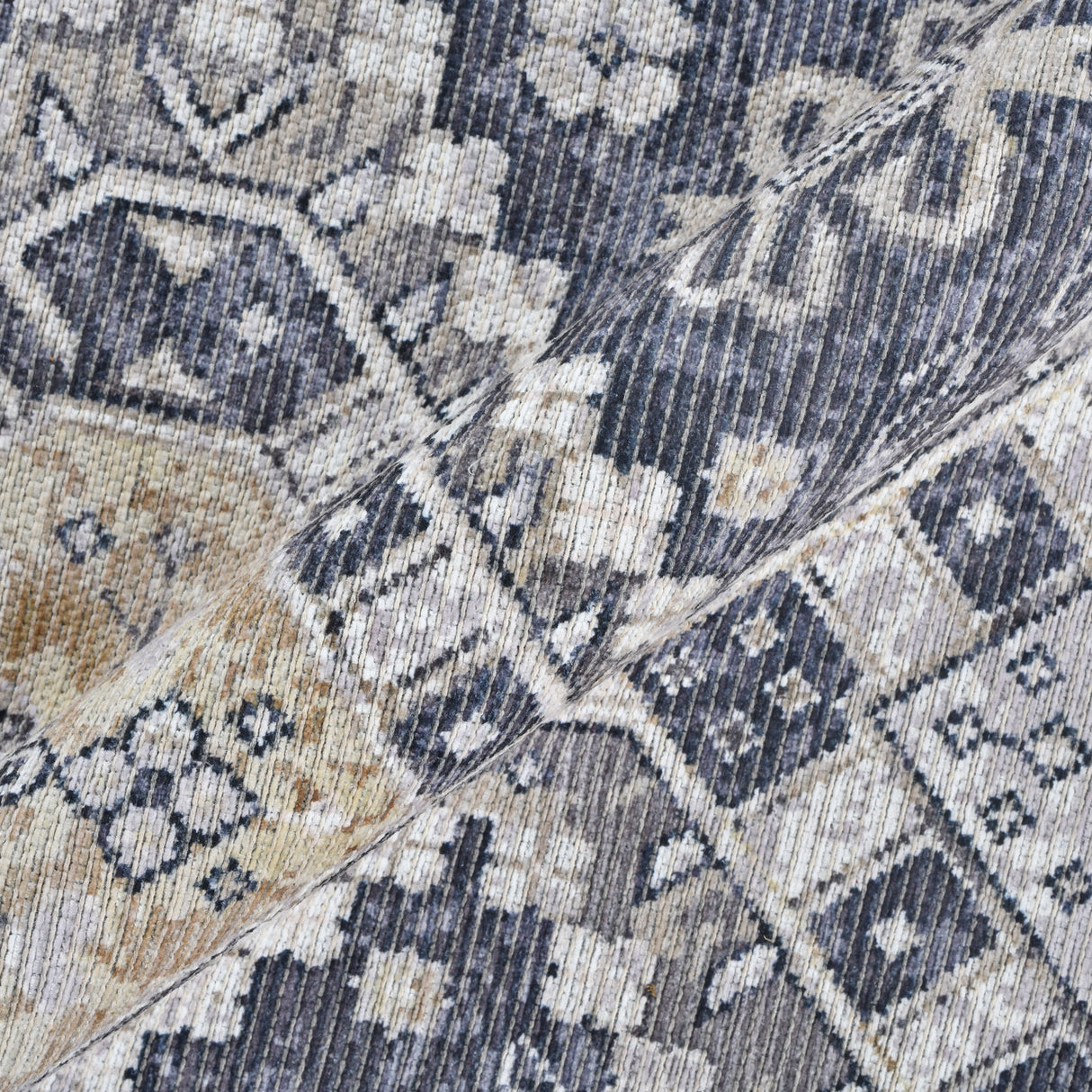 Amer Rugs ALA-9 Alaska Machine-Washable Vintage Medallion Power-Loomed /Mustard Area Rug