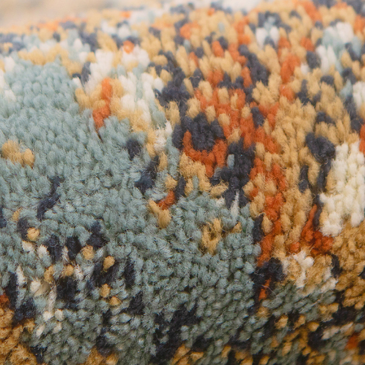 Amer Rugs ALU-11 Allure Contemporary /Rust Area Rug