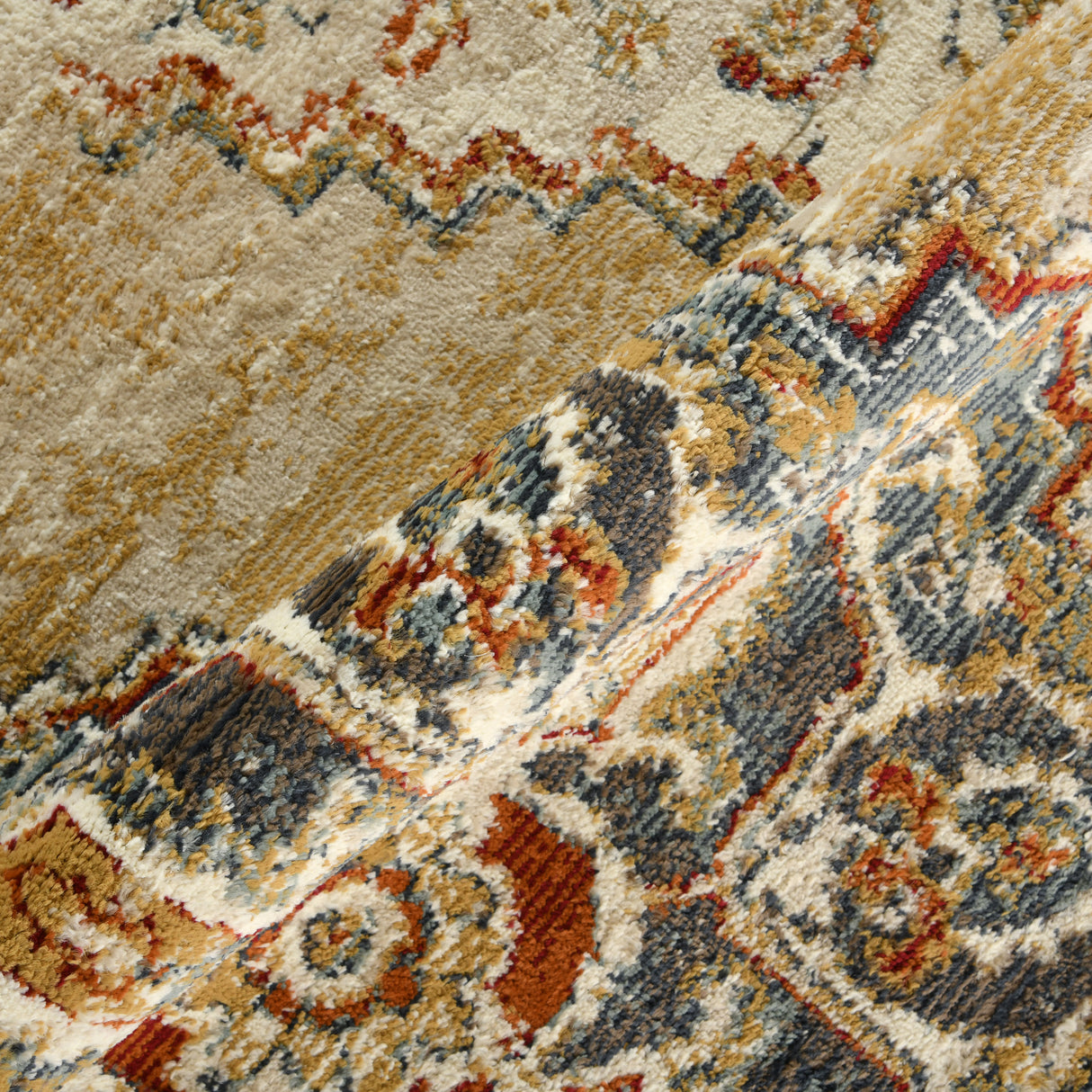 Amer Rugs ALU-7 Allure Classic Medallion /Beige Area Rug