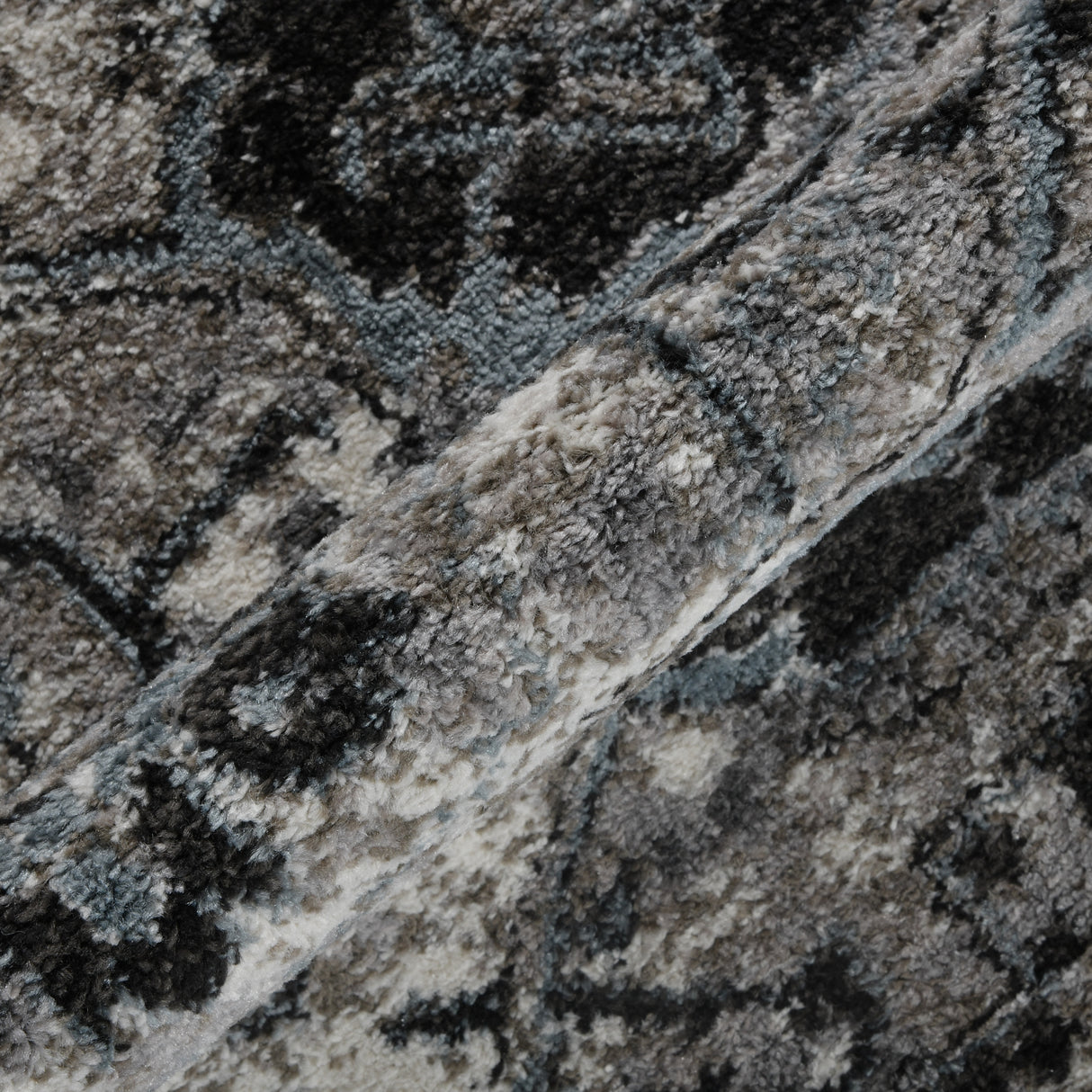 Amer Rugs ALX-49 Alexandria Contemporary Medallion /Gray Area Rug