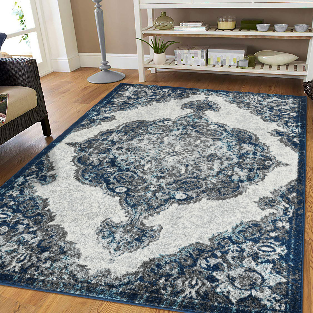 Amer Rugs ALX-86 Alexandria Classic Medallion /Navy Area Rug