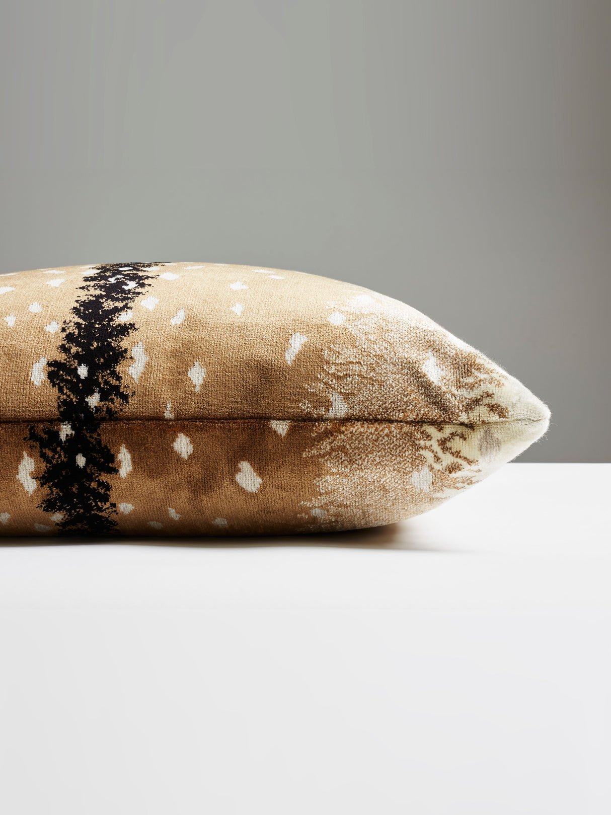 Scalamandre AL 0001BOHEPILL ANTELOPE PILLOW - Pillow Collect