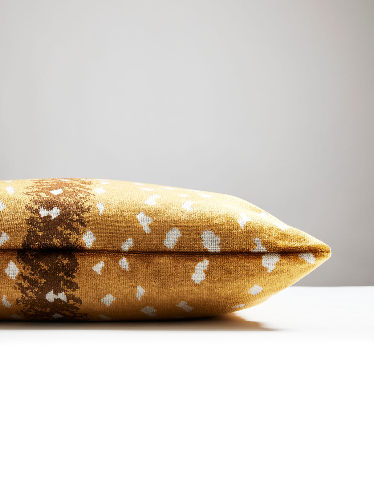 Scalamandre AL 0002BOHEPILL ANTELOPE PILLOW - Pillow Collect