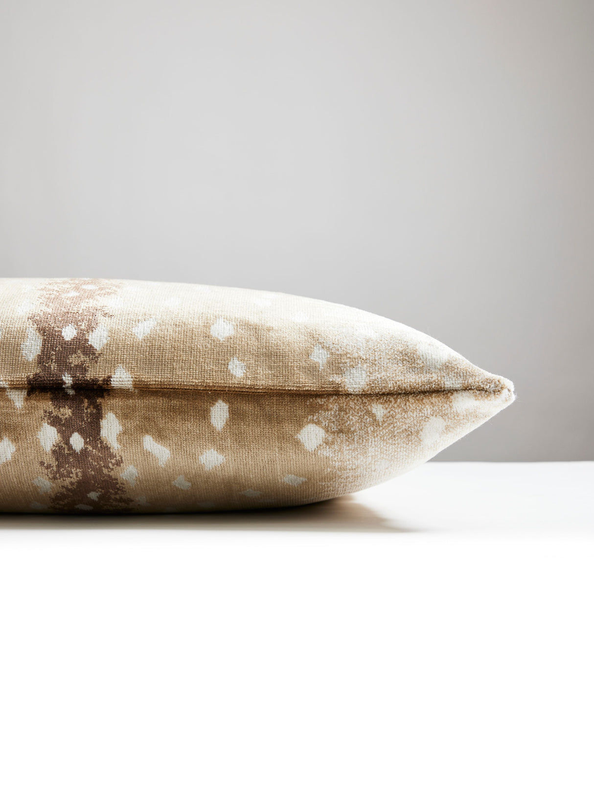 Scalamandre AL 0003BOHEPILL ANTELOPE PILLOW - Pillow Collect