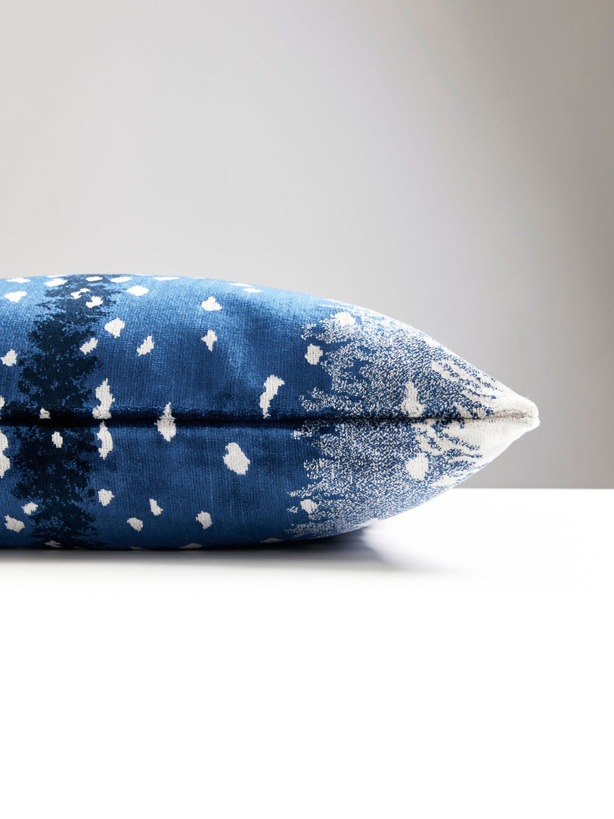 Scalamandre AL 0004BOHEPILL ANTELOPE PILLOW - Pillow Collect