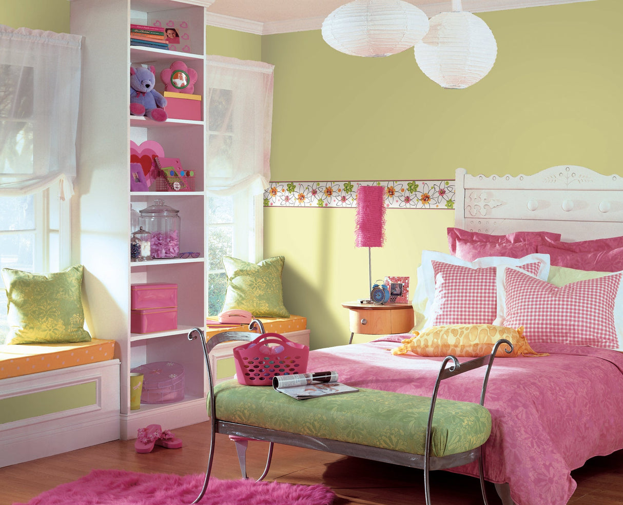 Chesapeake BBC94031B Butterbean Pink Crazy Daisies Toss Border