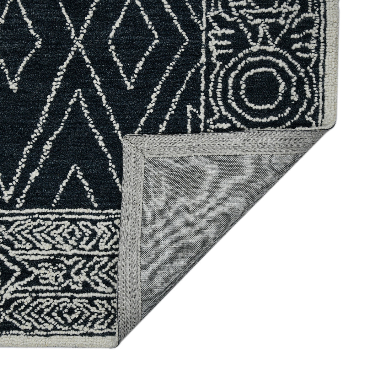 Amer Rugs BER-6 Berlin Farmhouse Geometric /White Area Rug