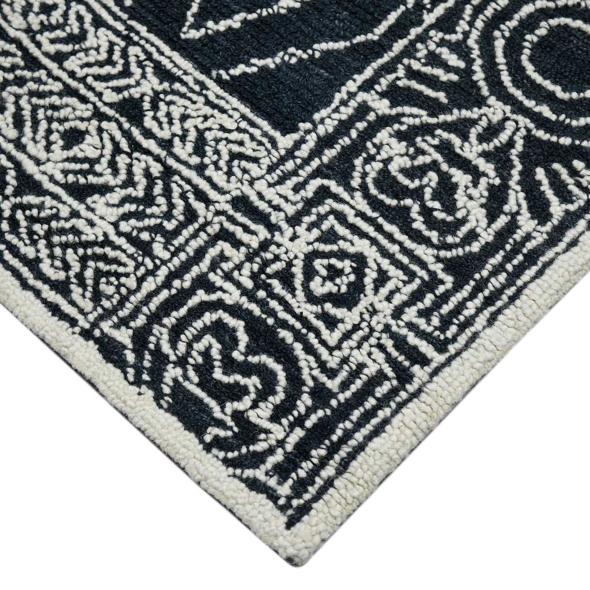 Amer Rugs BER-6 Berlin Farmhouse Geometric /White Area Rug