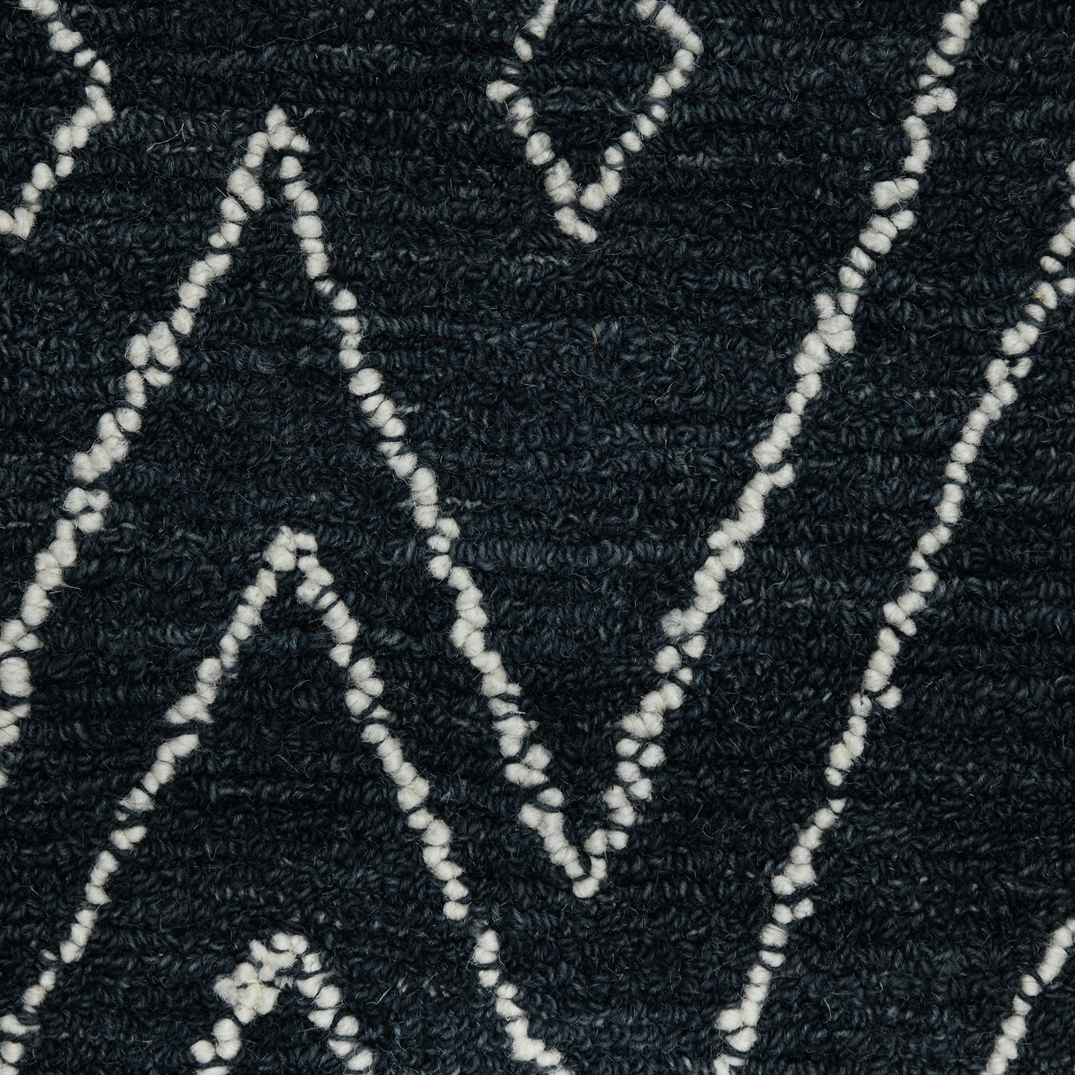 Amer Rugs BER-6 Berlin Farmhouse Geometric /White Area Rug