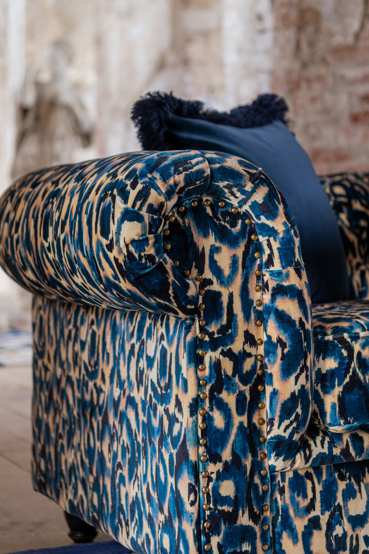 MindtheGap BLU SELVAGGIO - Lifestyle Collection 2024