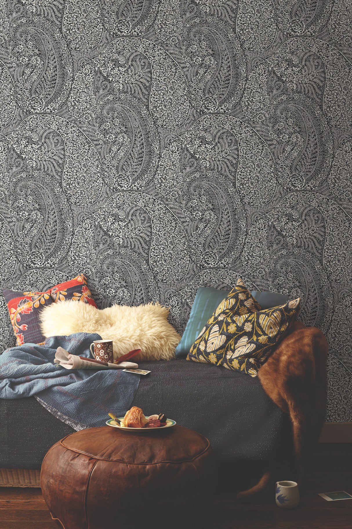 York BO6654 Kashmir Dreams Paisley Black Wallpaper