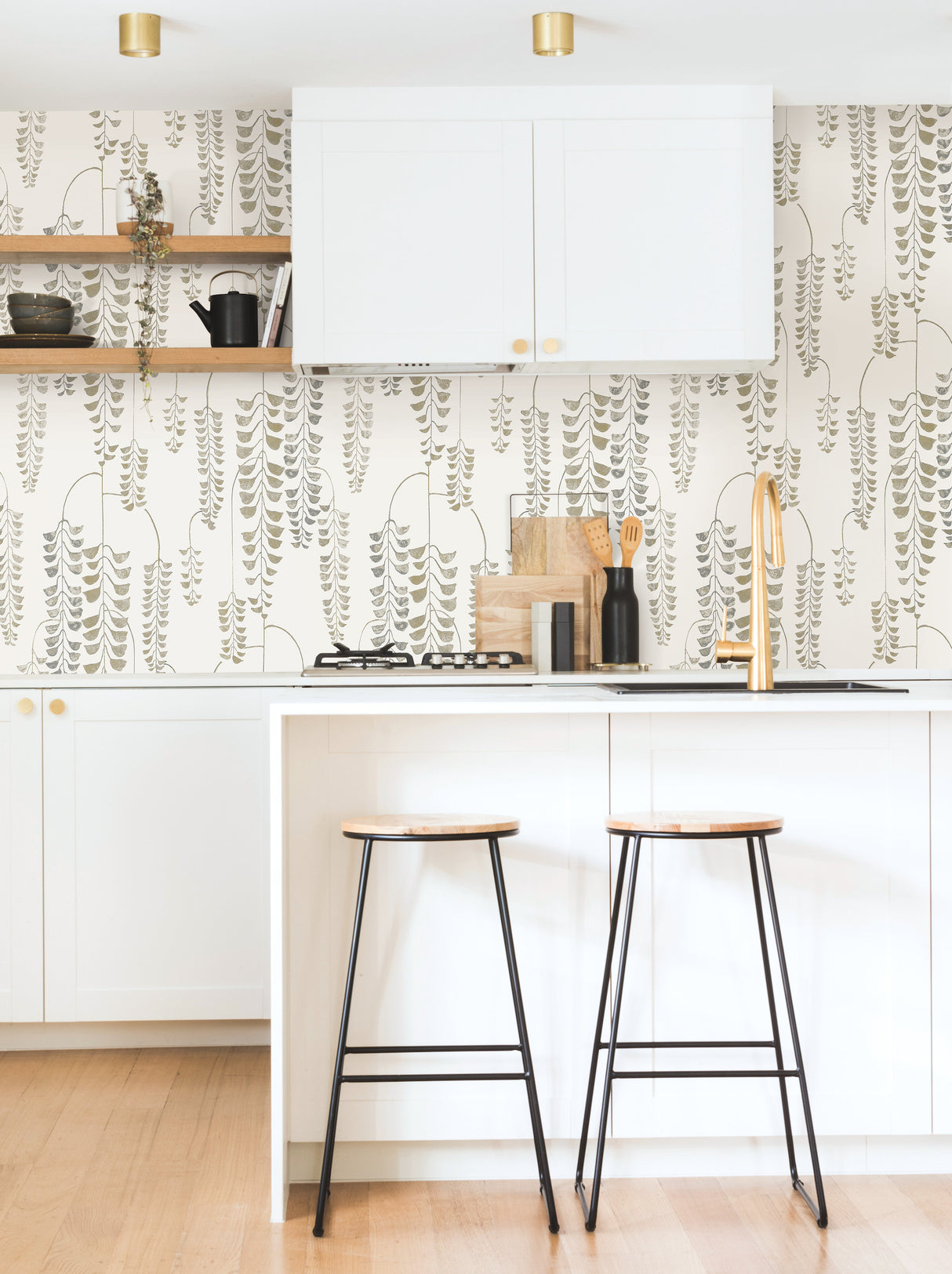 York BW3941 Deco Wisteria Cream & Gold Wallpaper