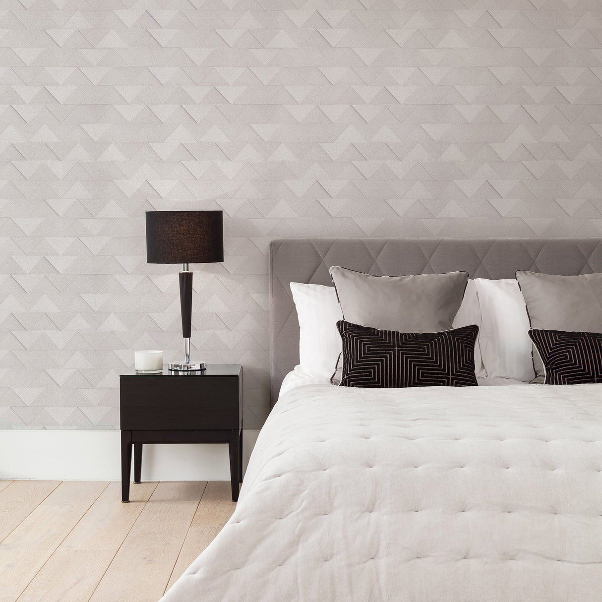 Fine Decor C88608 Matrix Silver Triangle Wallpaper