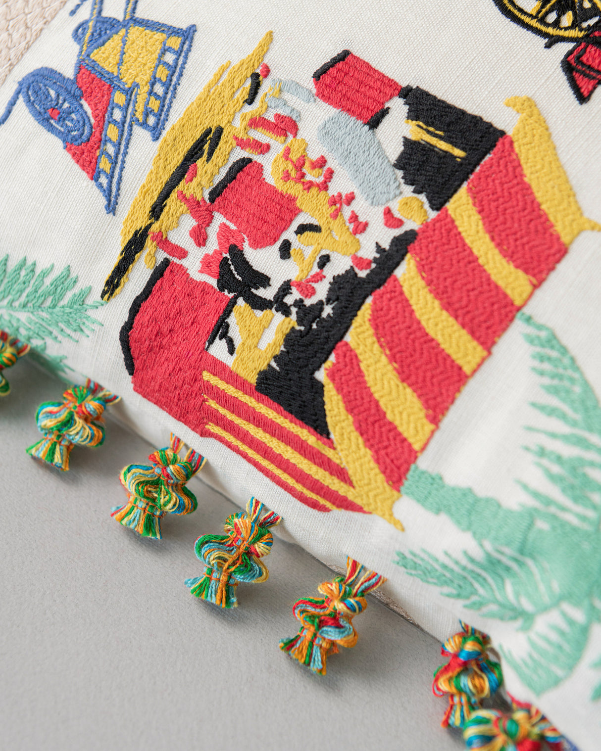 MindtheGap CARRETO DEL CIBO Embroidered Cushion - Lifestyle Collection 2024