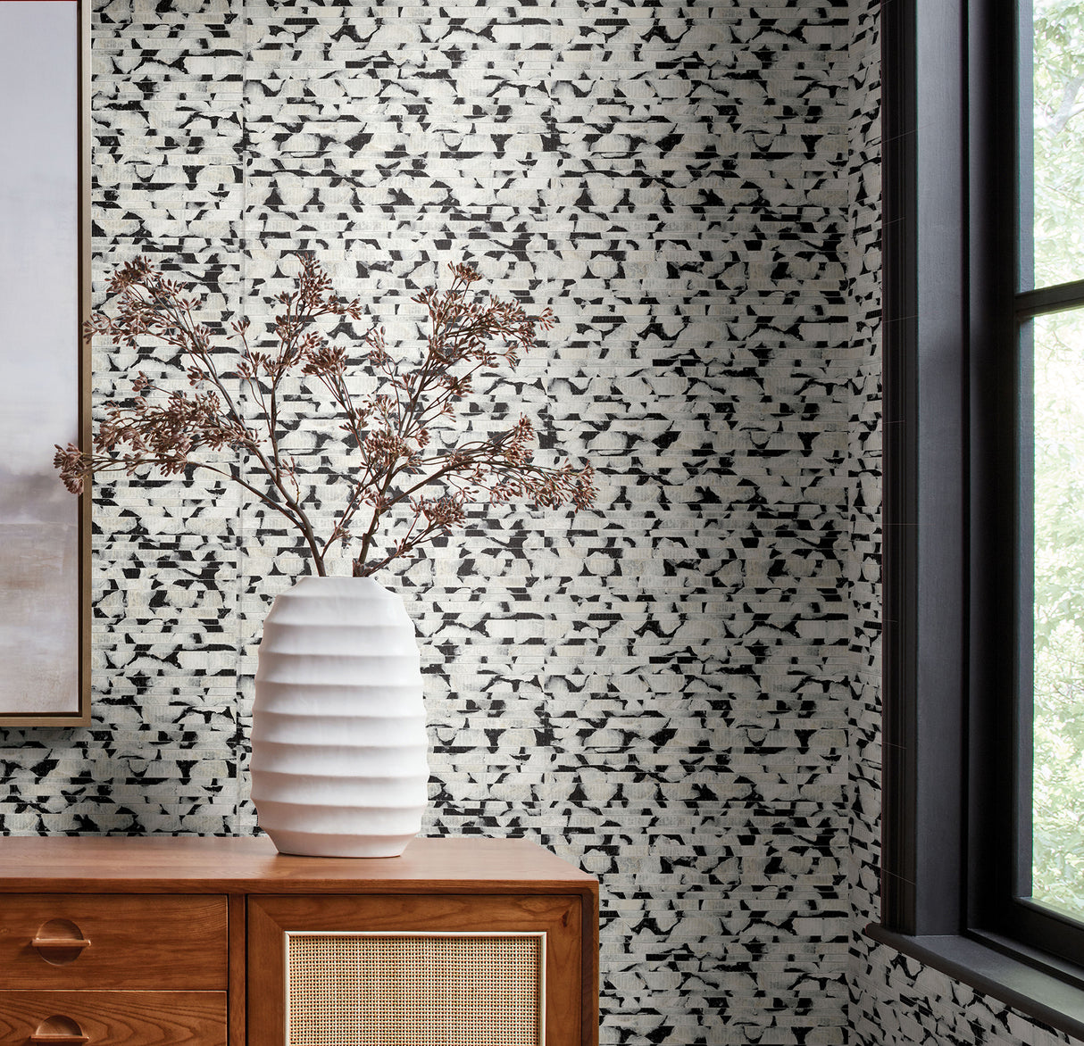 York CC1201 Capiz Offering Black & White Wallpaper
