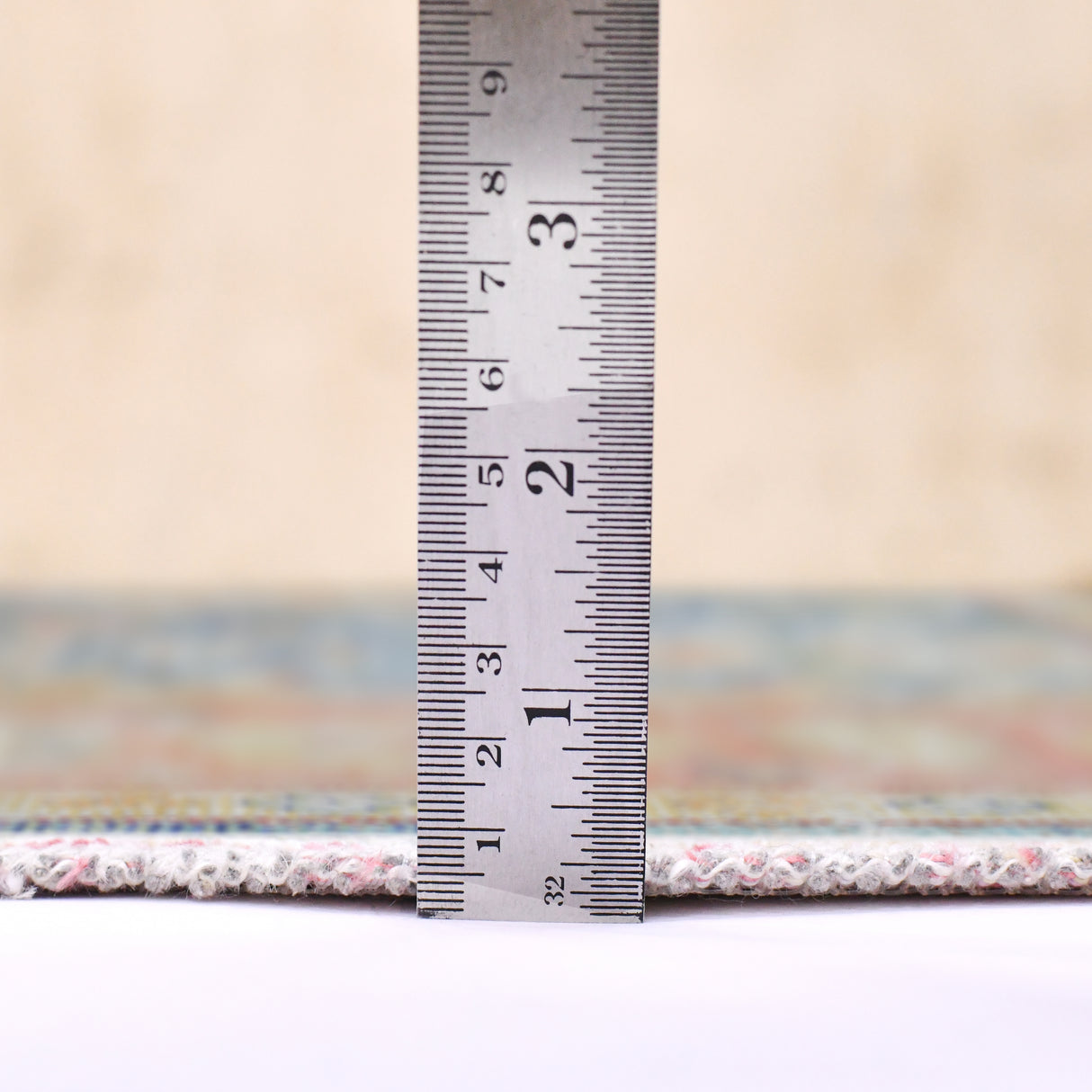 Amer Rugs CEN-15 Century Vintage Medallion /Pink Area Rug