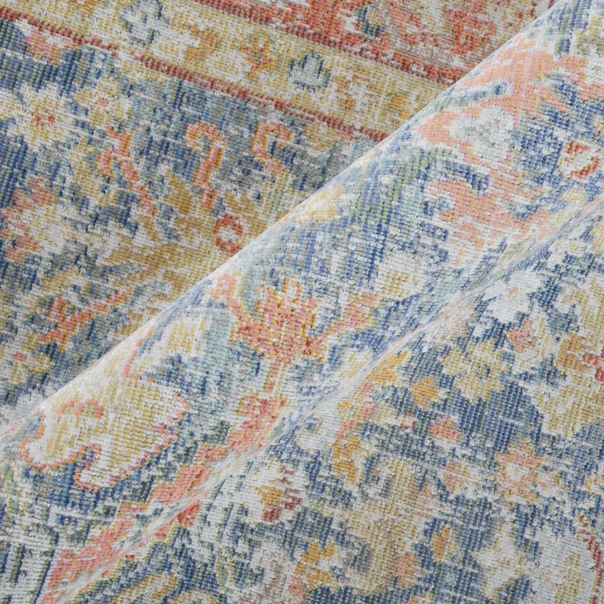 Amer Rugs CEN-15 Century Vintage Medallion /Pink Area Rug