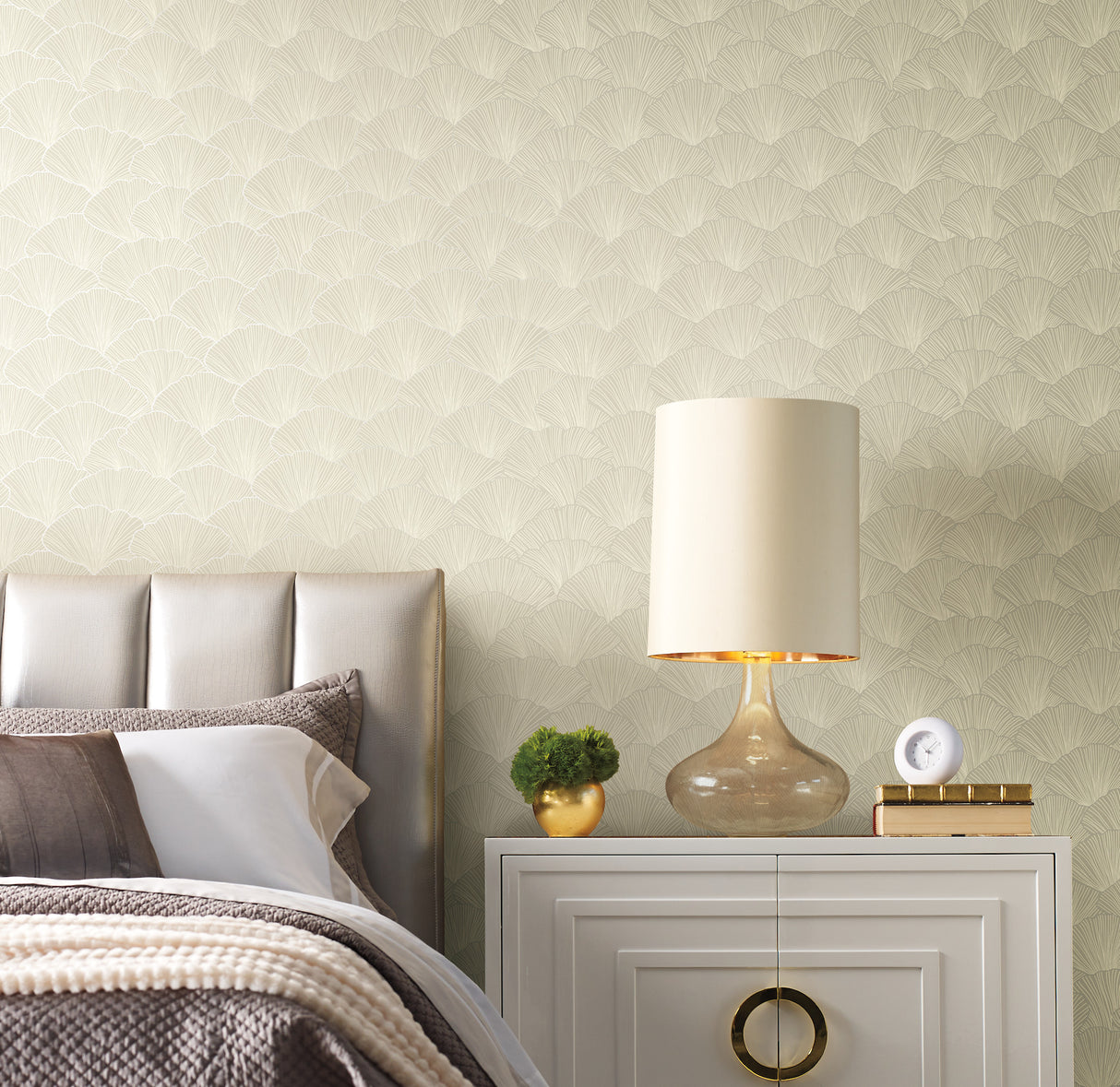 York CI2335 Luminous Ginkgo White & Cream Wallpaper