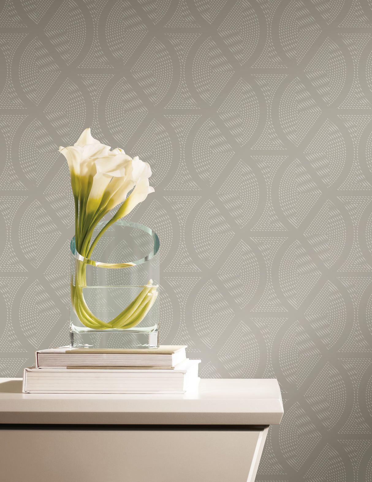 York CI2382 Opposites Attract Cream Wallpaper