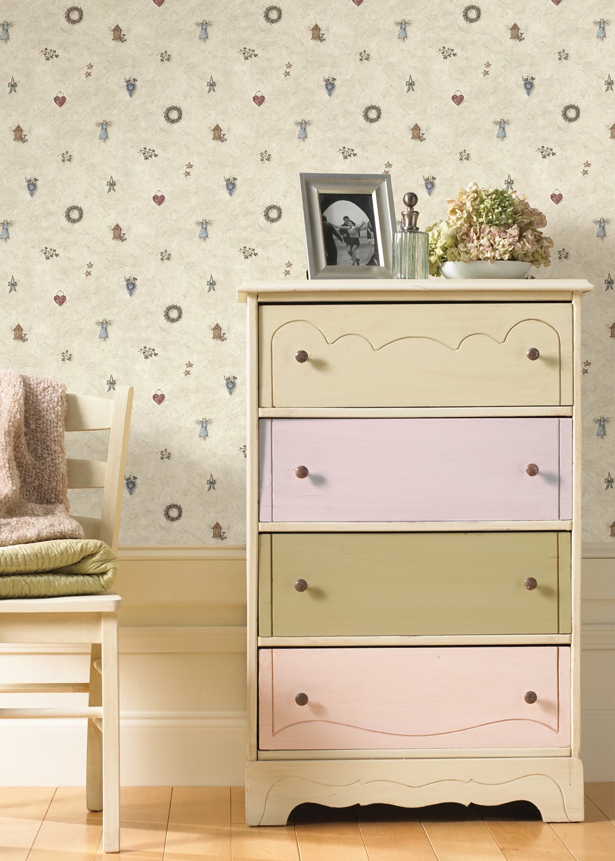 Chesapeake CTR21712 Apple Creek Stone Country Toss Wallpaper