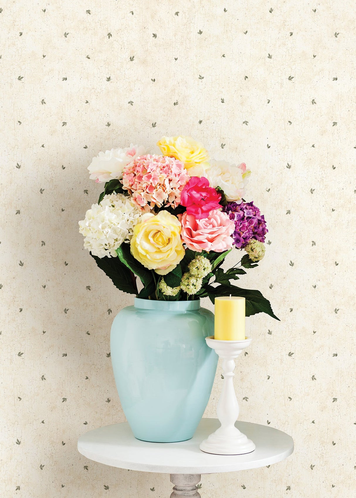 Chesapeake CTR44085 Shiloh Cream Falling Leaves Wallpaper