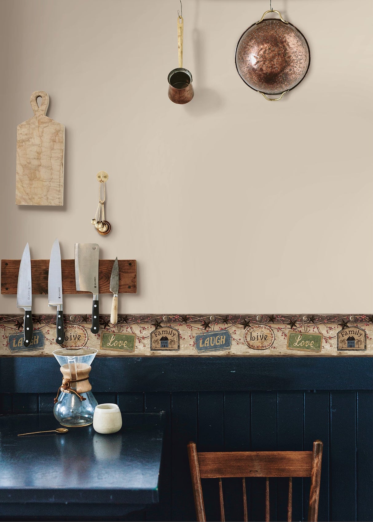 Chesapeake CTR63151B Kinsey Blue Live Laugh Love Border