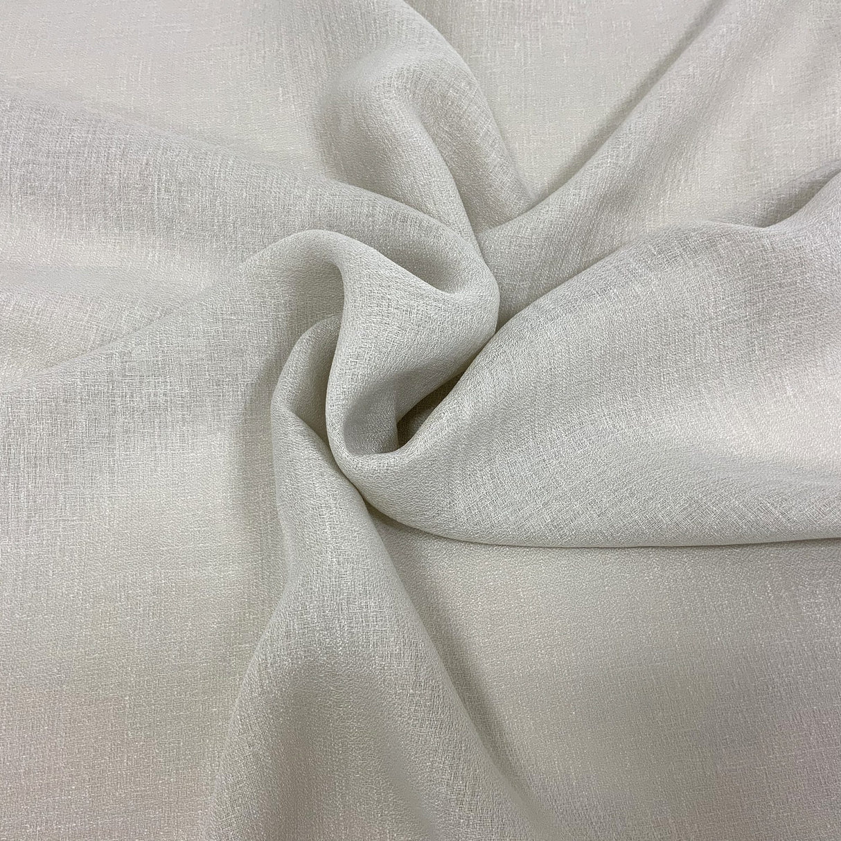 30-J8831 DAINTY Fabric - Eade's Wallpaper & Fabric