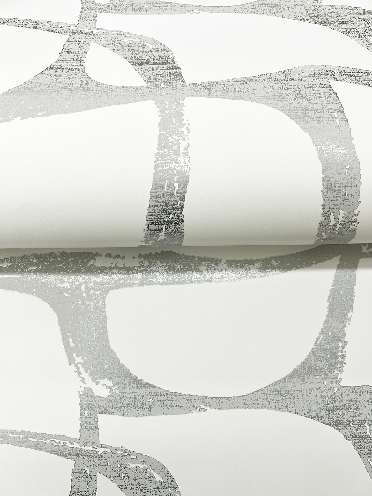 Eade’s Craftsman Geometric White & Silver