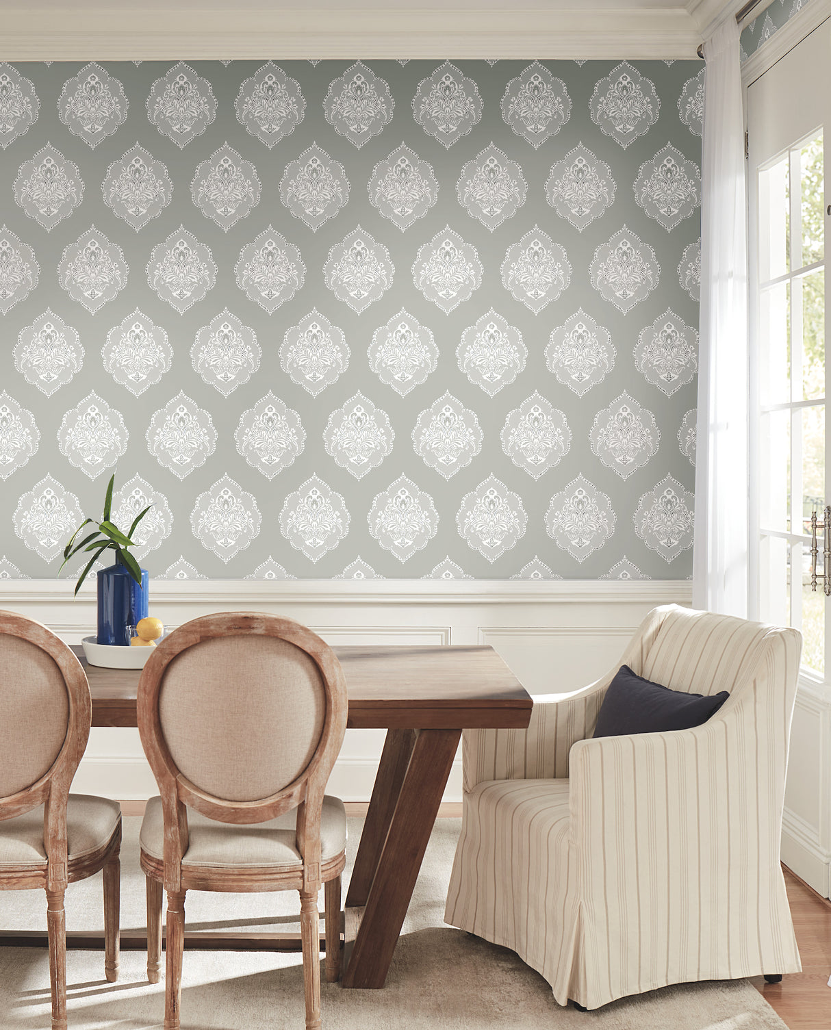 York DM4984 Signet Medallion Damask Grey Wallpaper