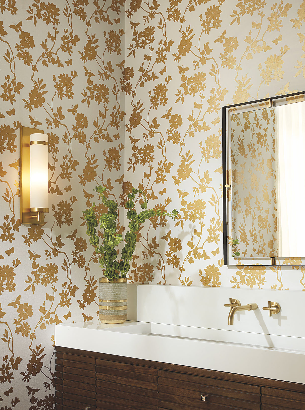 York DT5022 Flutter Vine White & Gold Wallpaper
