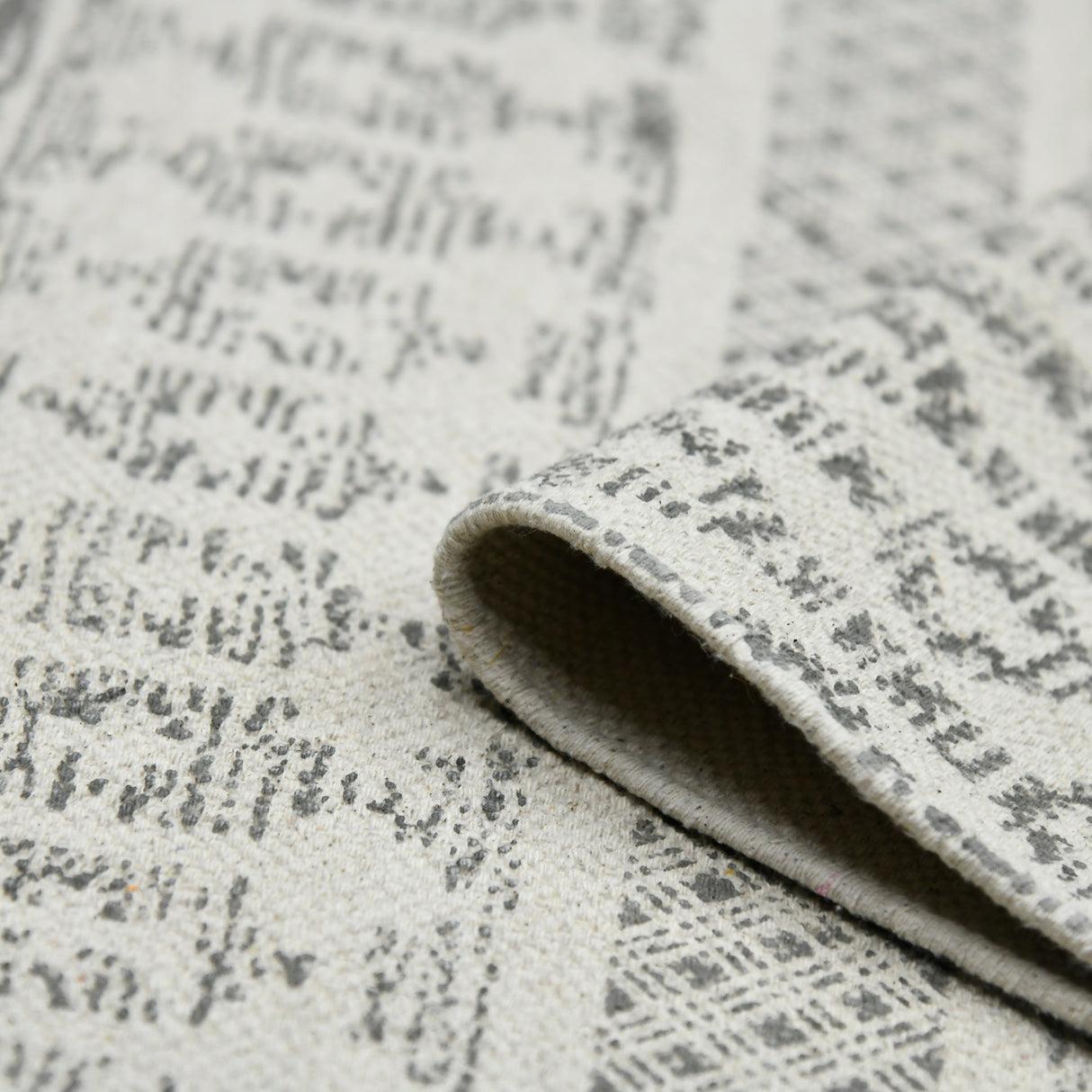 Amer Rugs DUN50508 Dune Distressed Geometric Gray 5' X 8' Area Rug