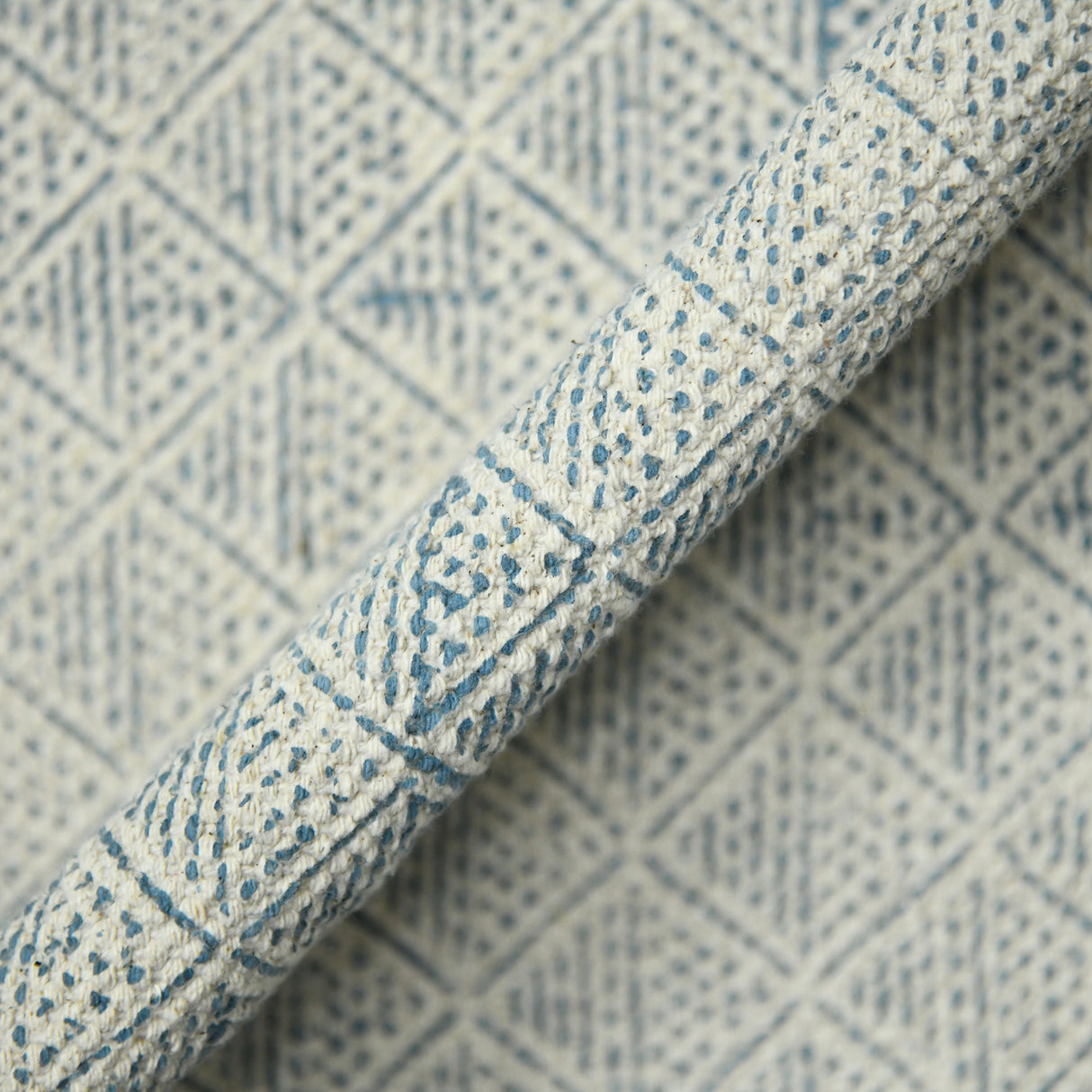 Amer Rugs DUN60508 Dune Distressed Geometric Blue 5' X 8' Area Rug