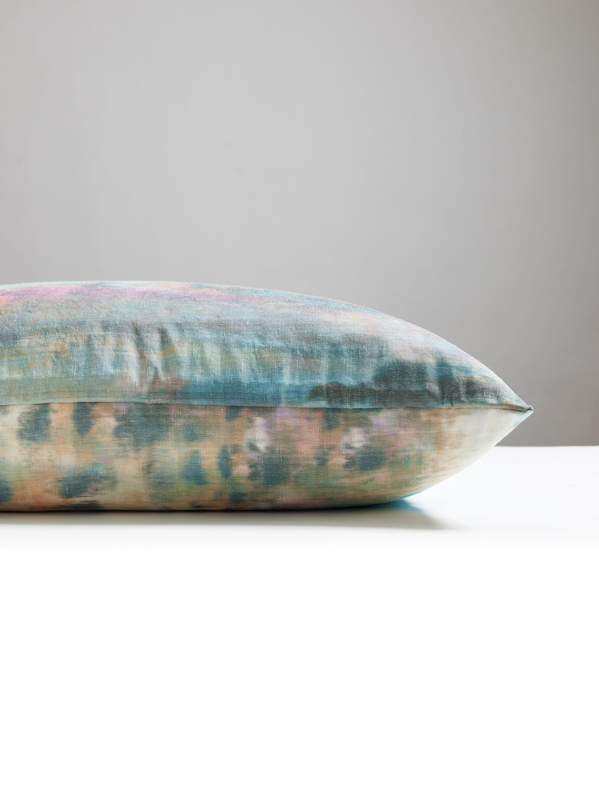 Scalamandre E5 0001AUROPILL AURORA PILLOW - Pillow Collectio