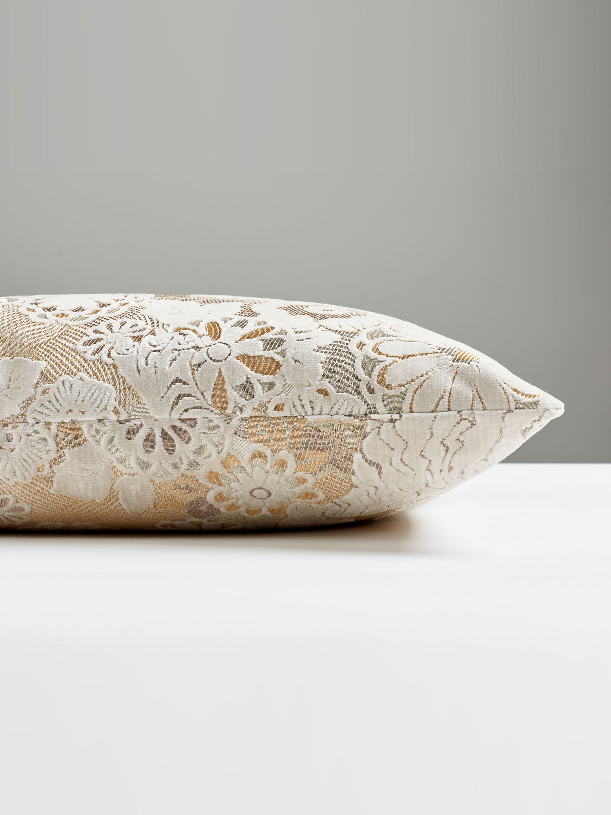 Scalamandre EA 0001LSIBERPIL SIBERIAN TIGER LUMBAR PILLOW -