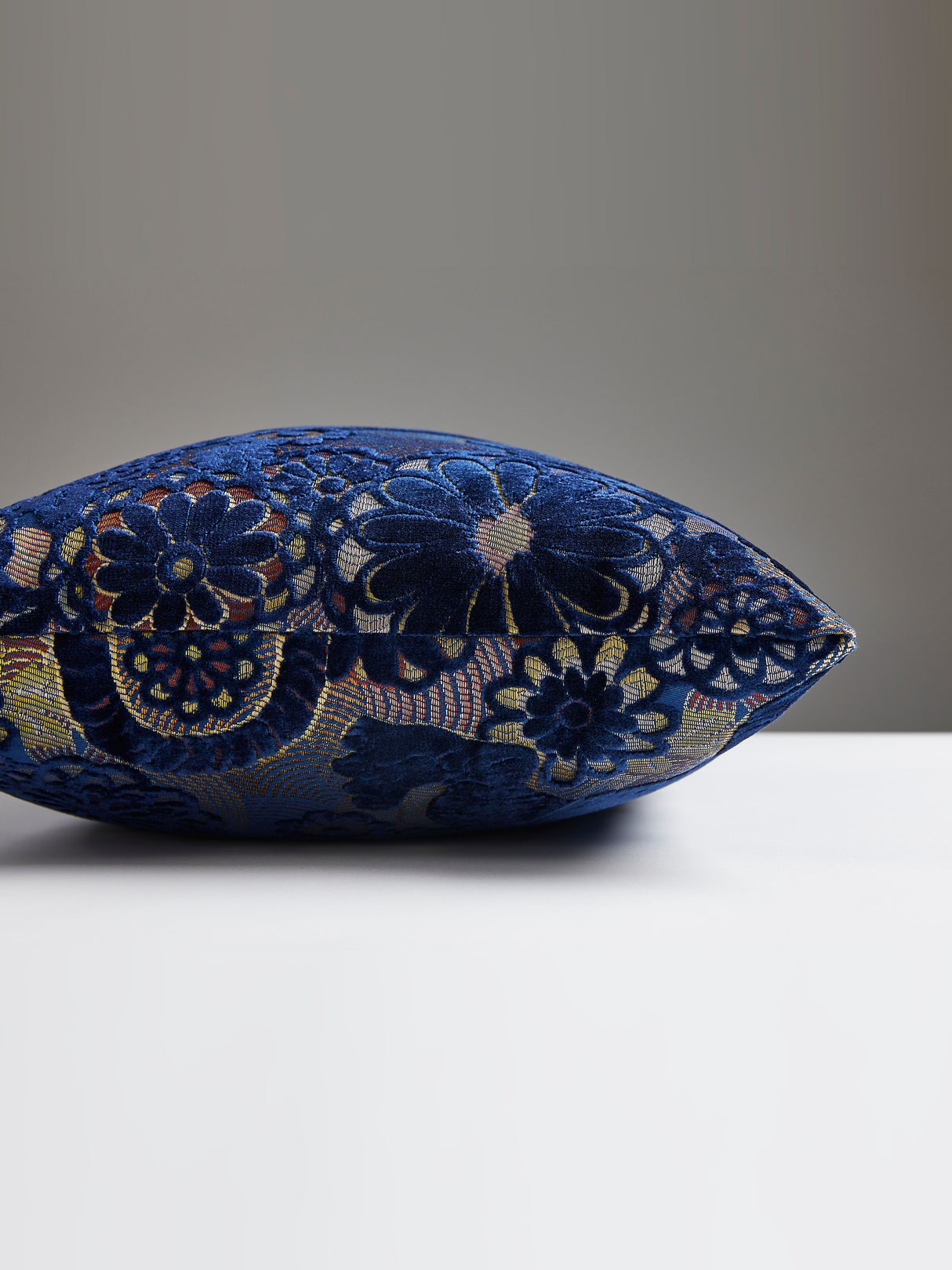 Scalamandre EA 0002LSIBERPIL SIBERIAN TIGER LUMBAR PILLOW -