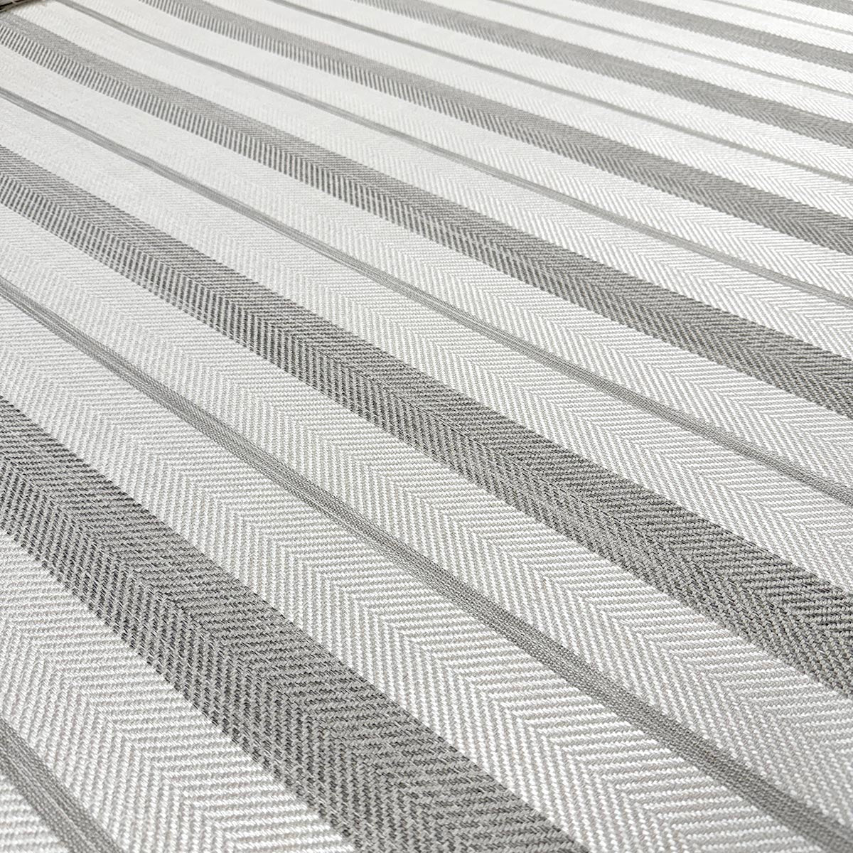 Eade’s ELY GREYROCK GREYROCK