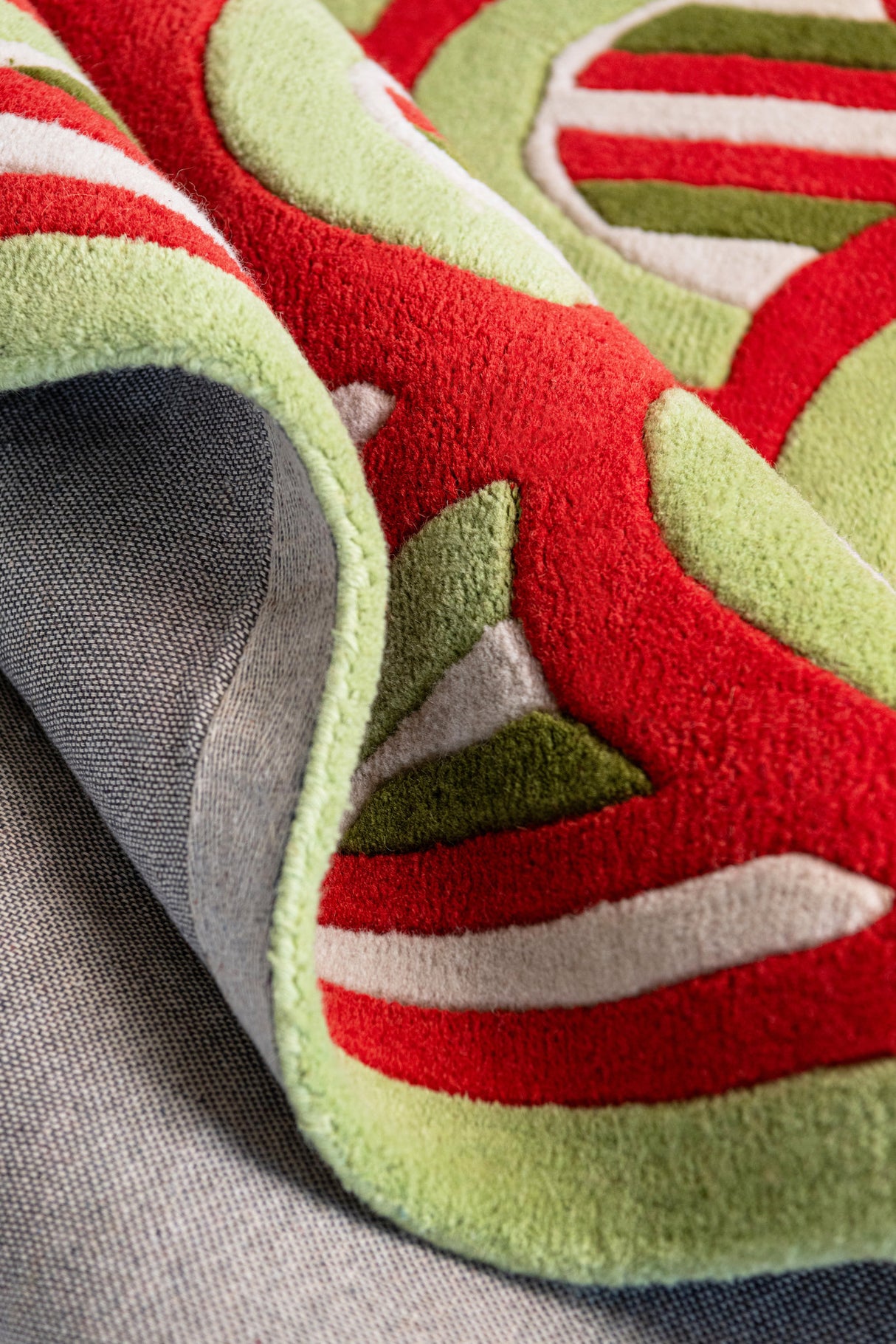 MindtheGap ESTIVO Hand Tufted Wool Carpet - Lifestyle Collection 2024